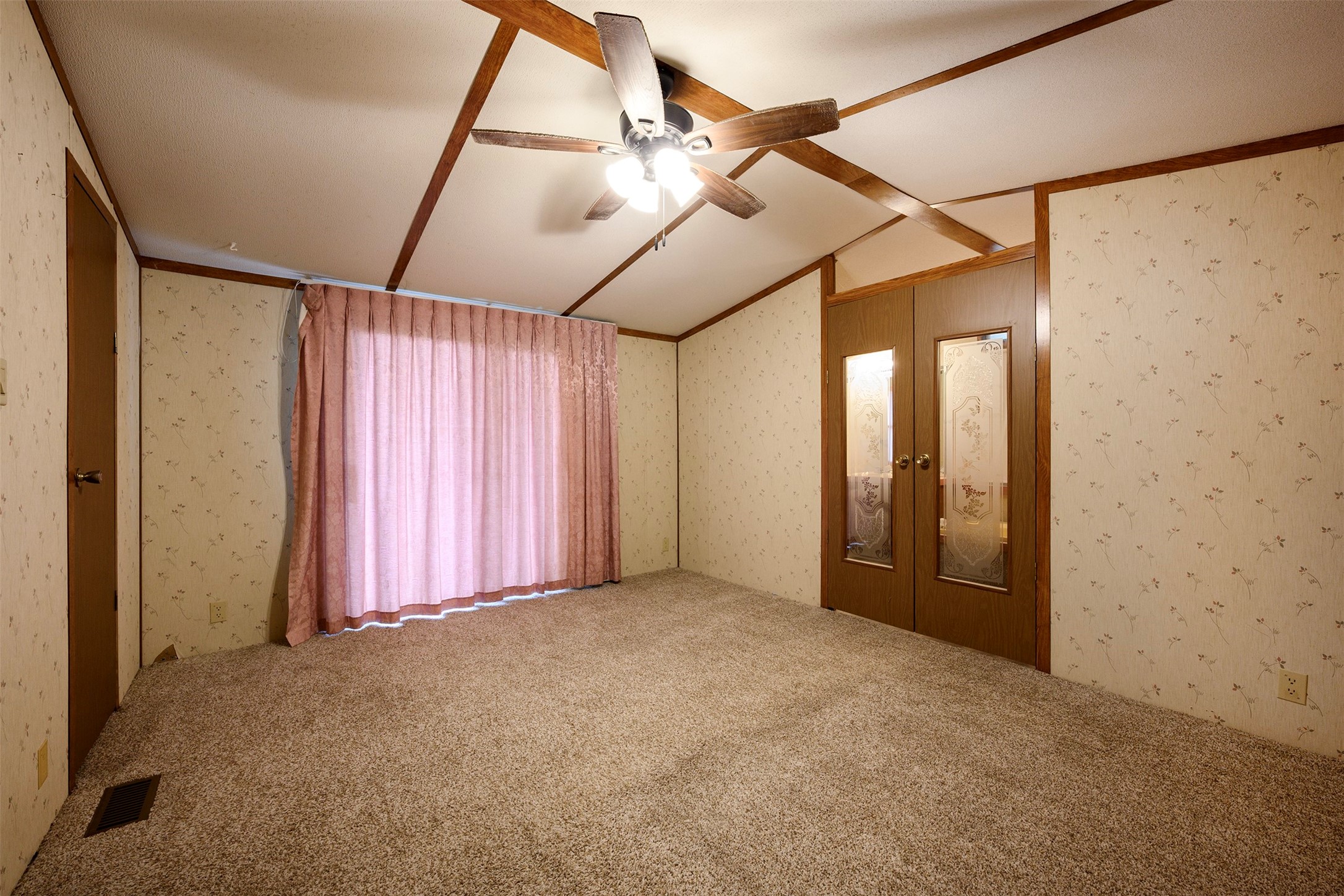 333 Private Road 1520