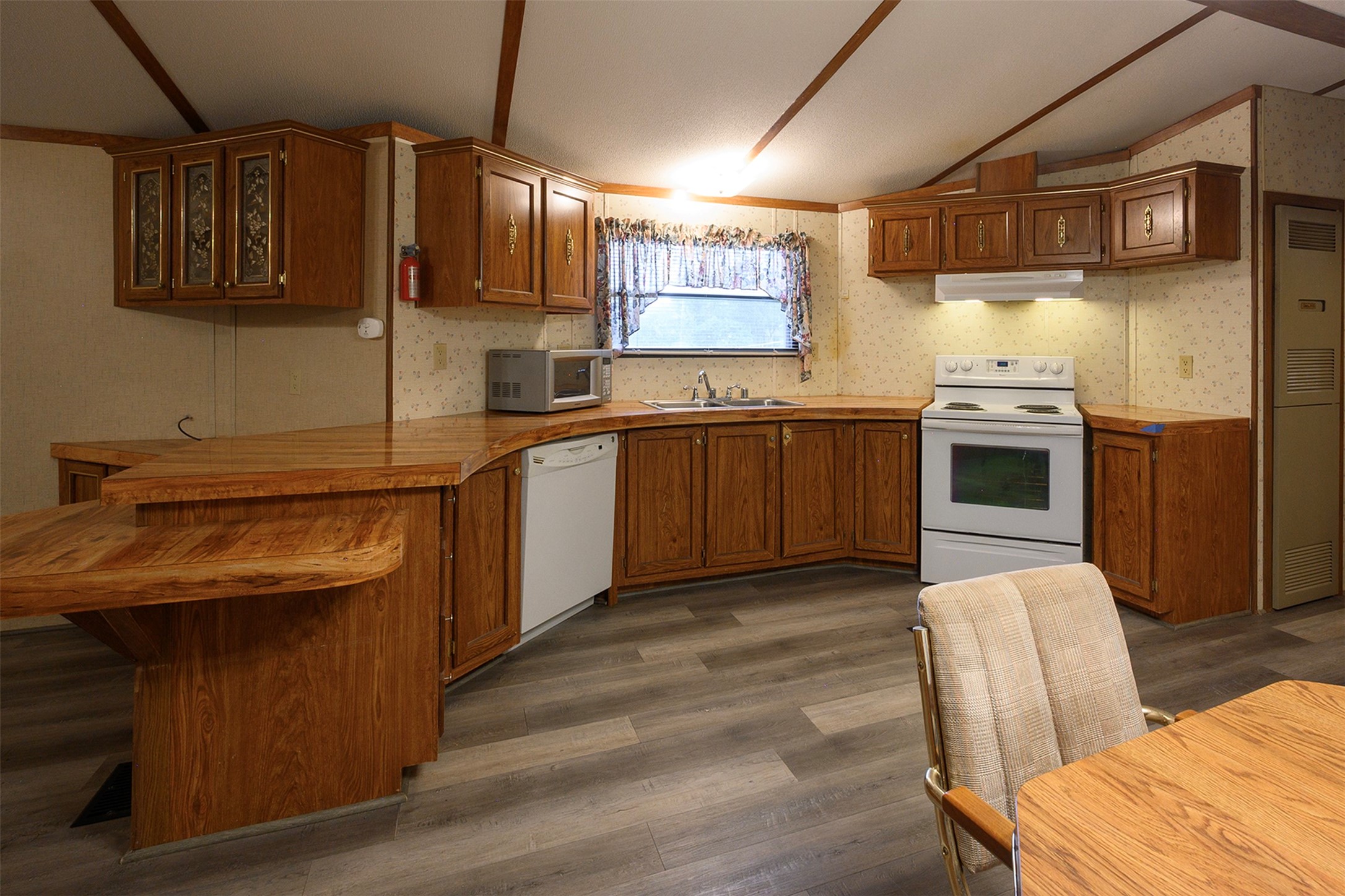 333 Private Road 1520