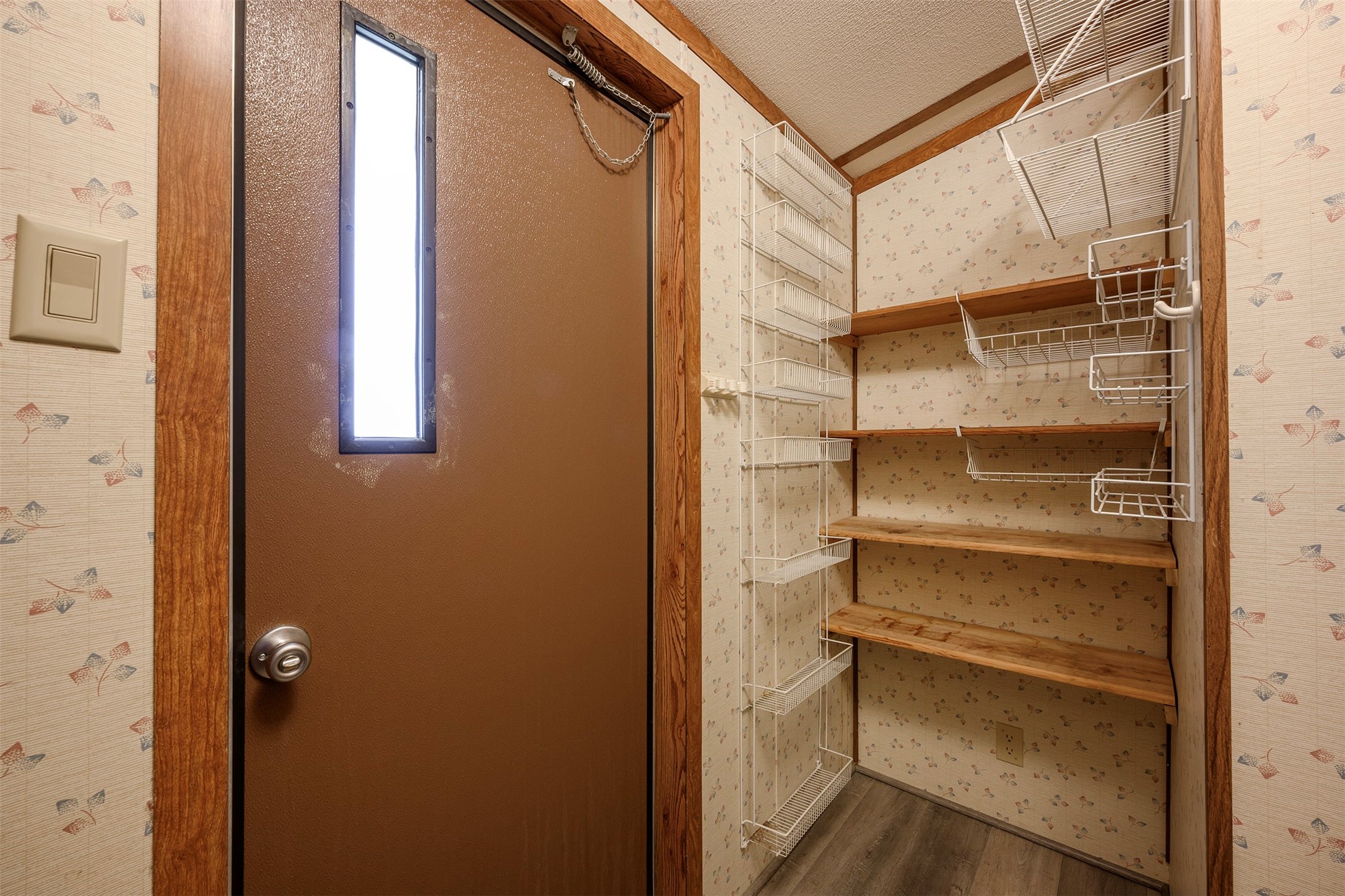 333 Private Road 1520