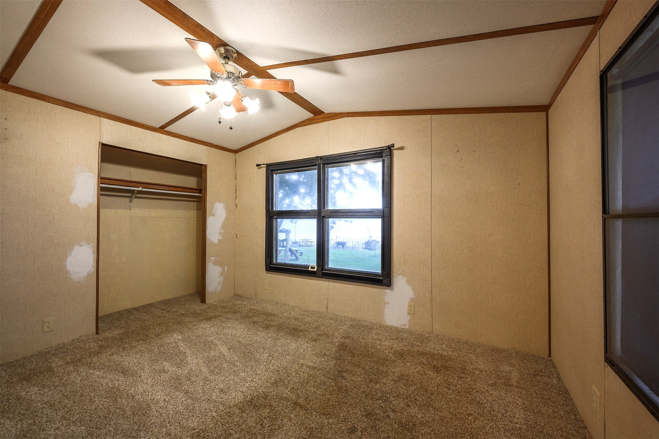 333 Private Road 1520