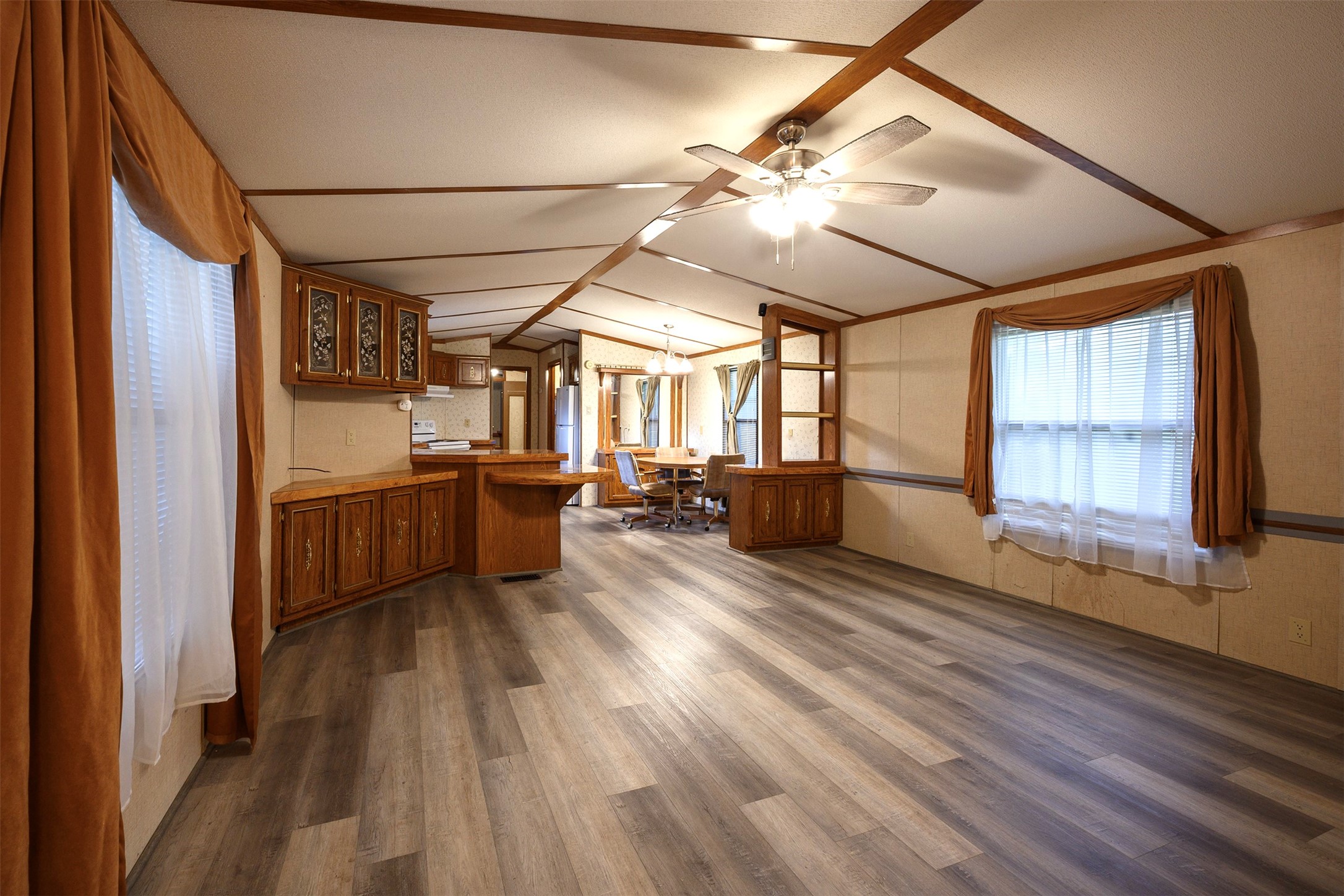 333 Private Road 1520
