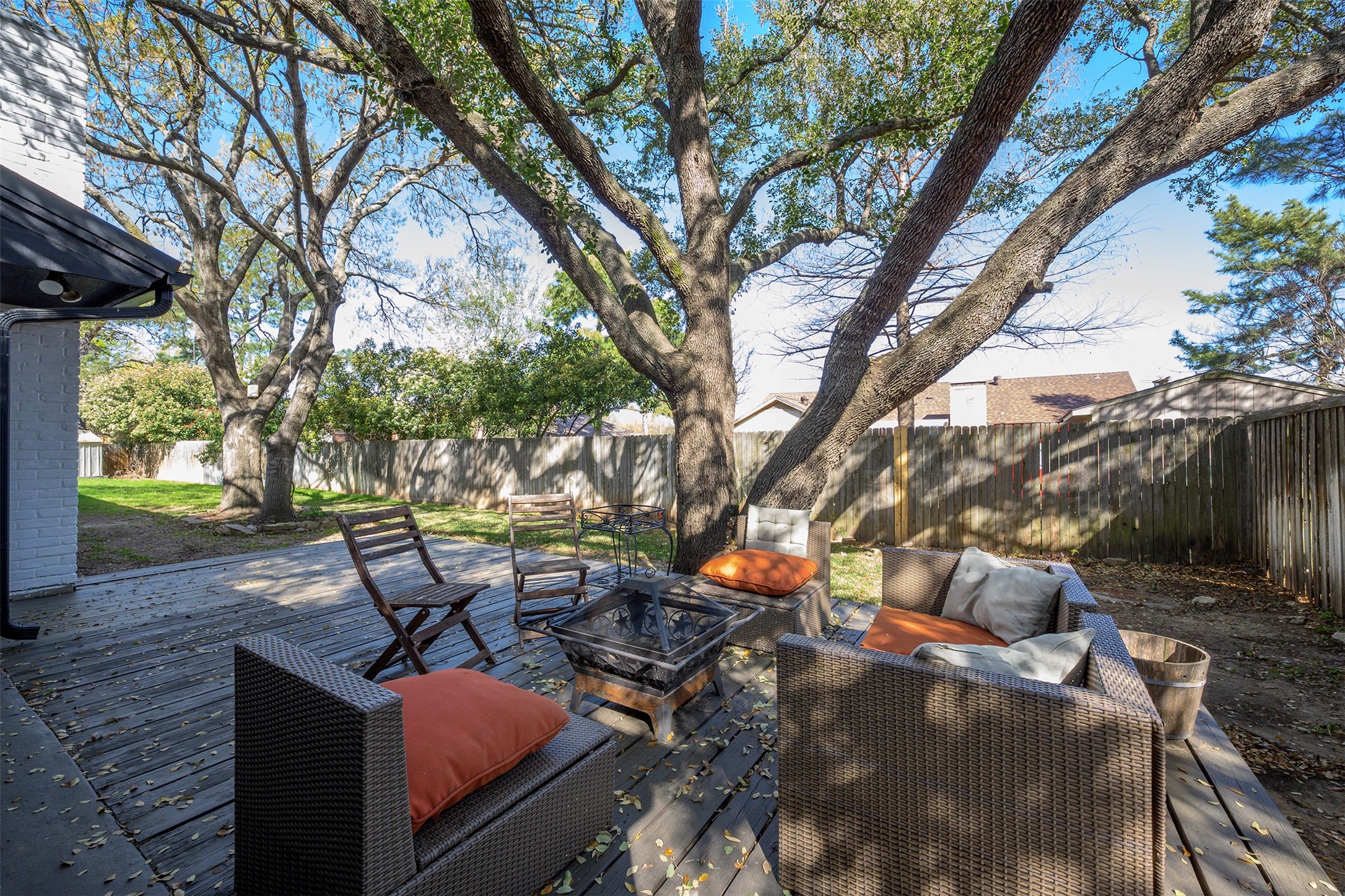 1035 Wilshire Drive