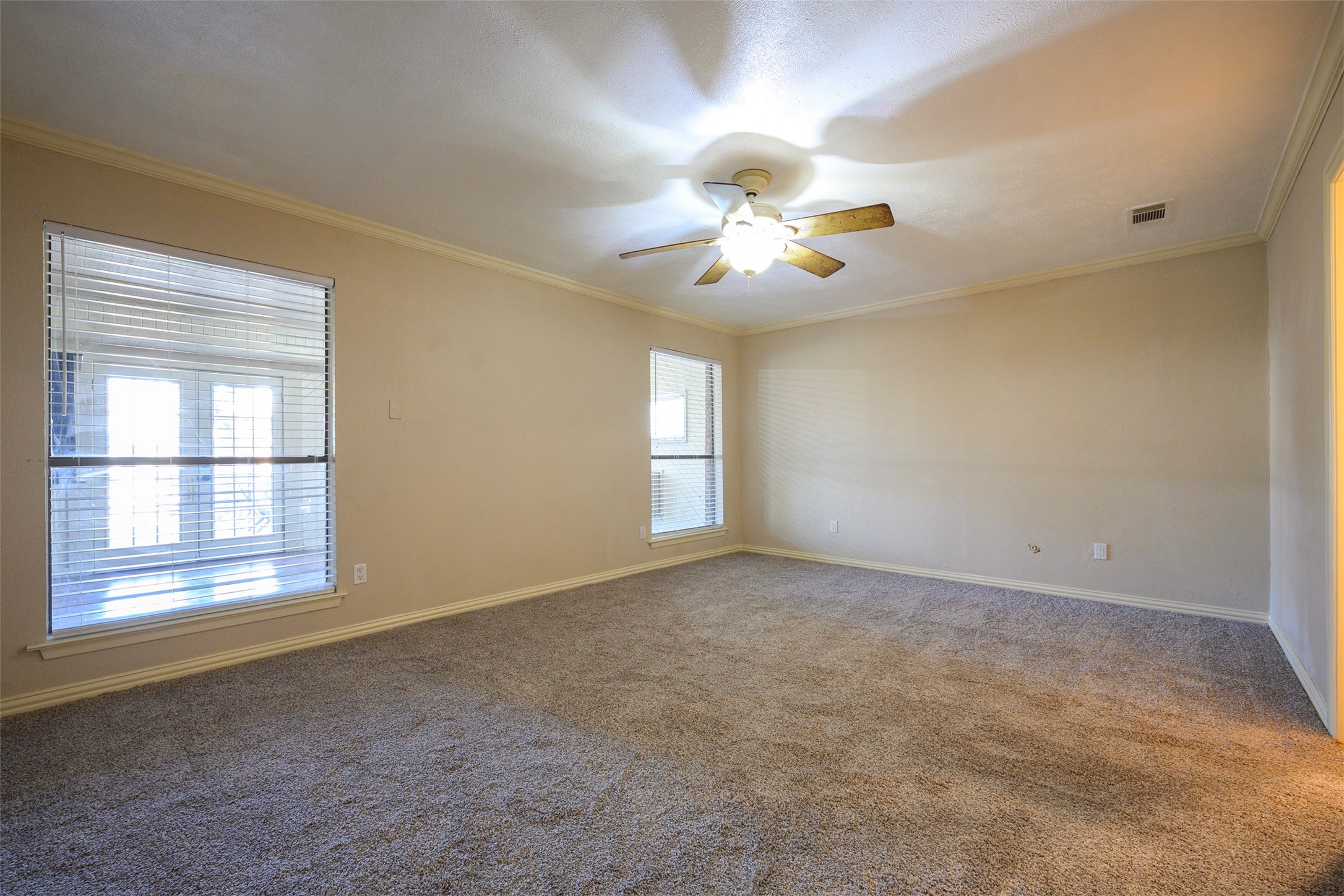 1035 Wilshire Drive