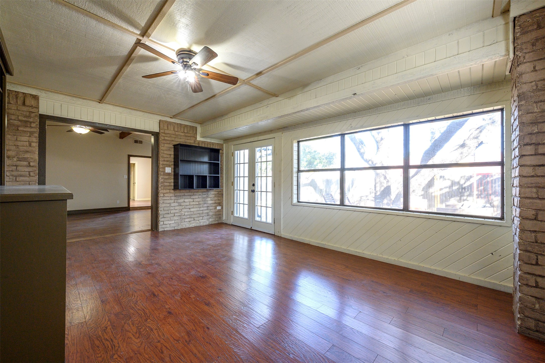 1035 Wilshire Drive