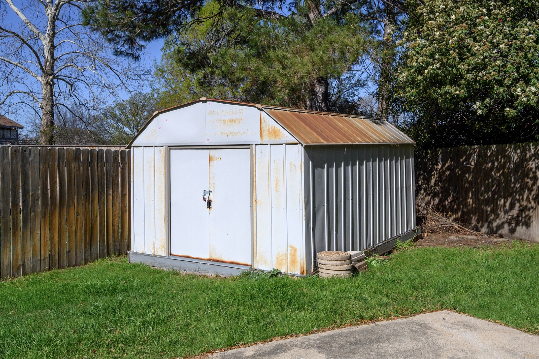 1035 Wilshire Drive