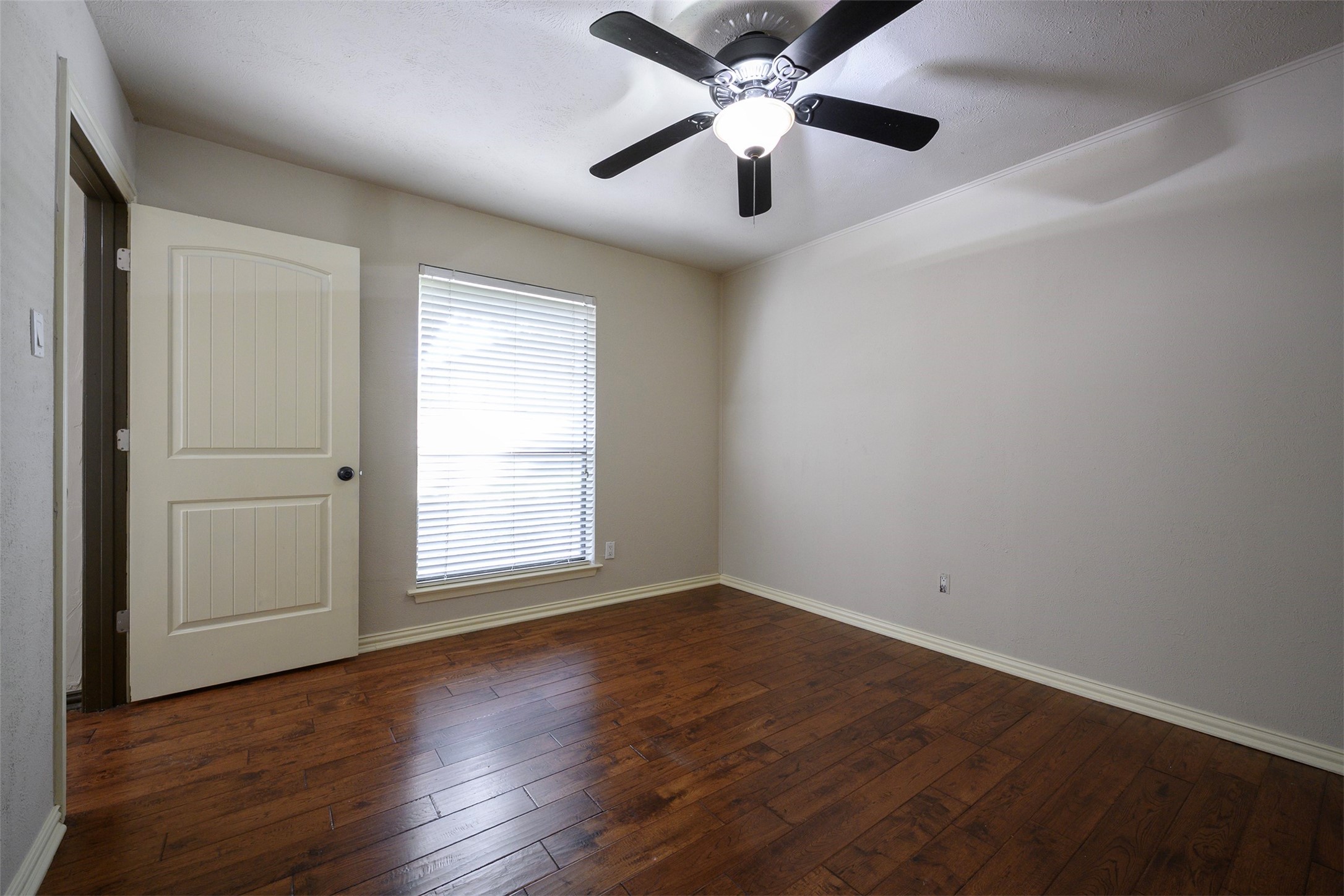 1035 Wilshire Drive