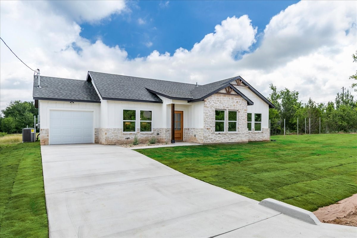 5652 Black Pine Circle