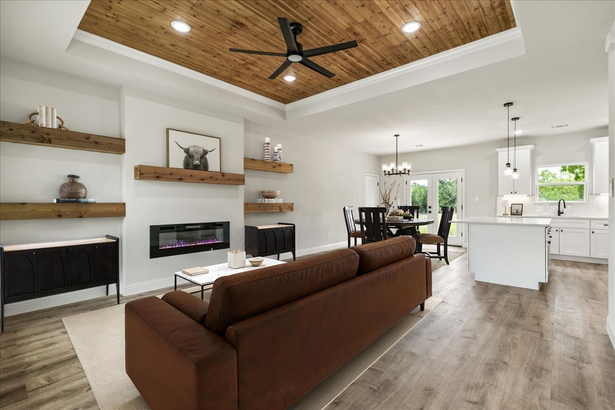 5652 Black Pine Circle
