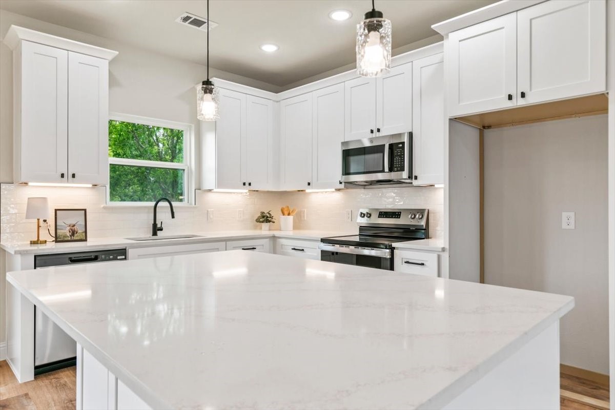 5652 Black Pine Circle