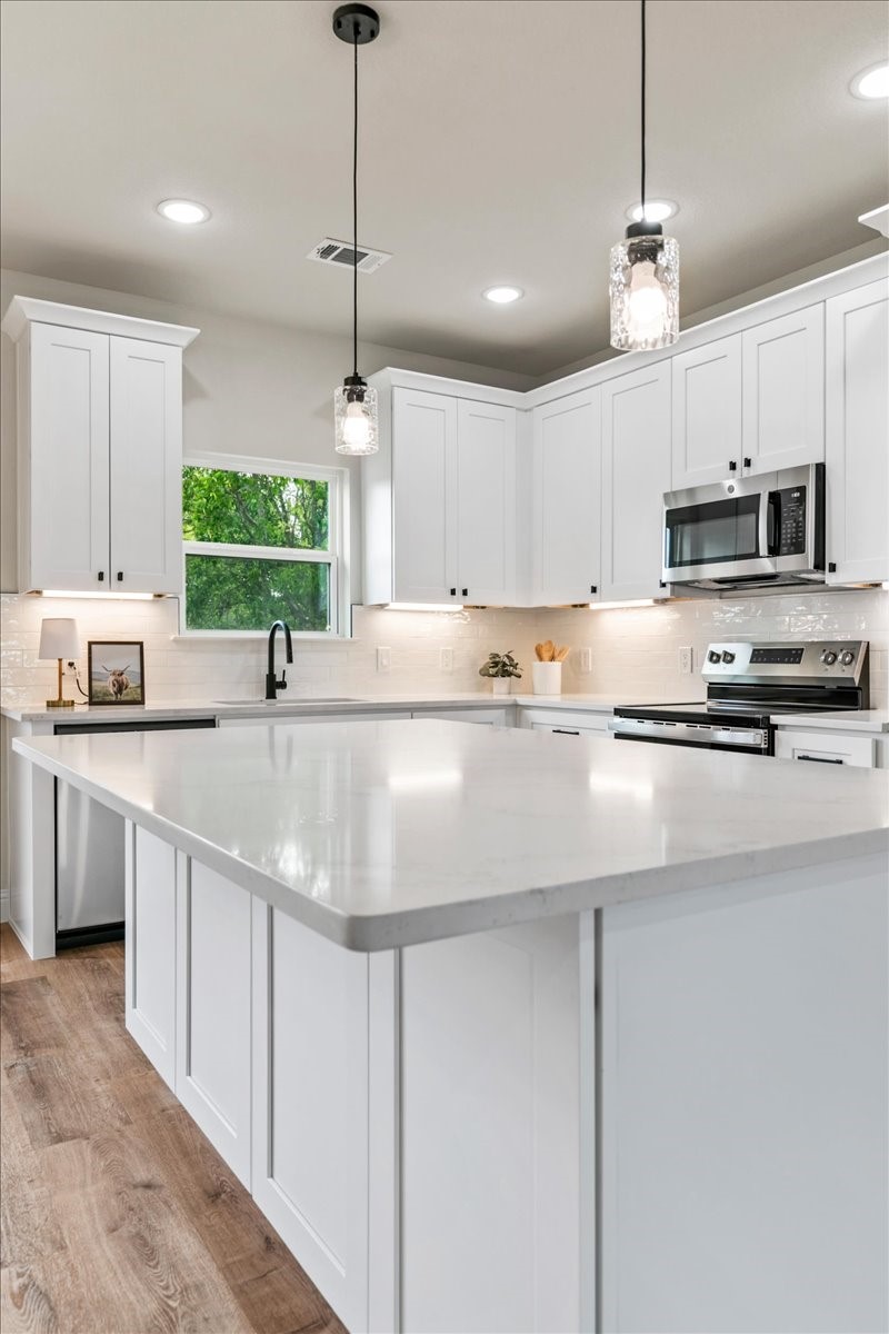 5652 Black Pine Circle