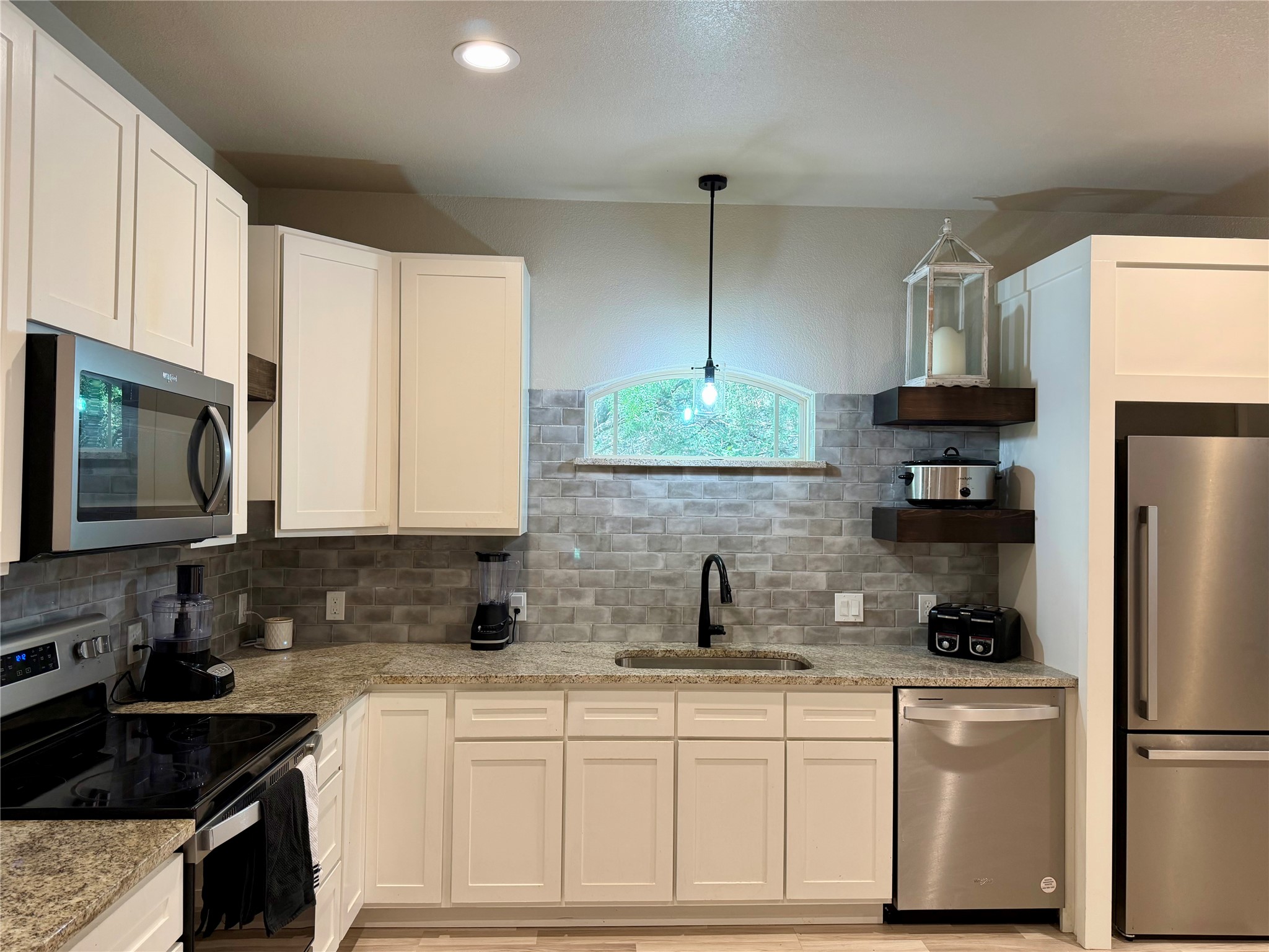819 Arkansas River Drive