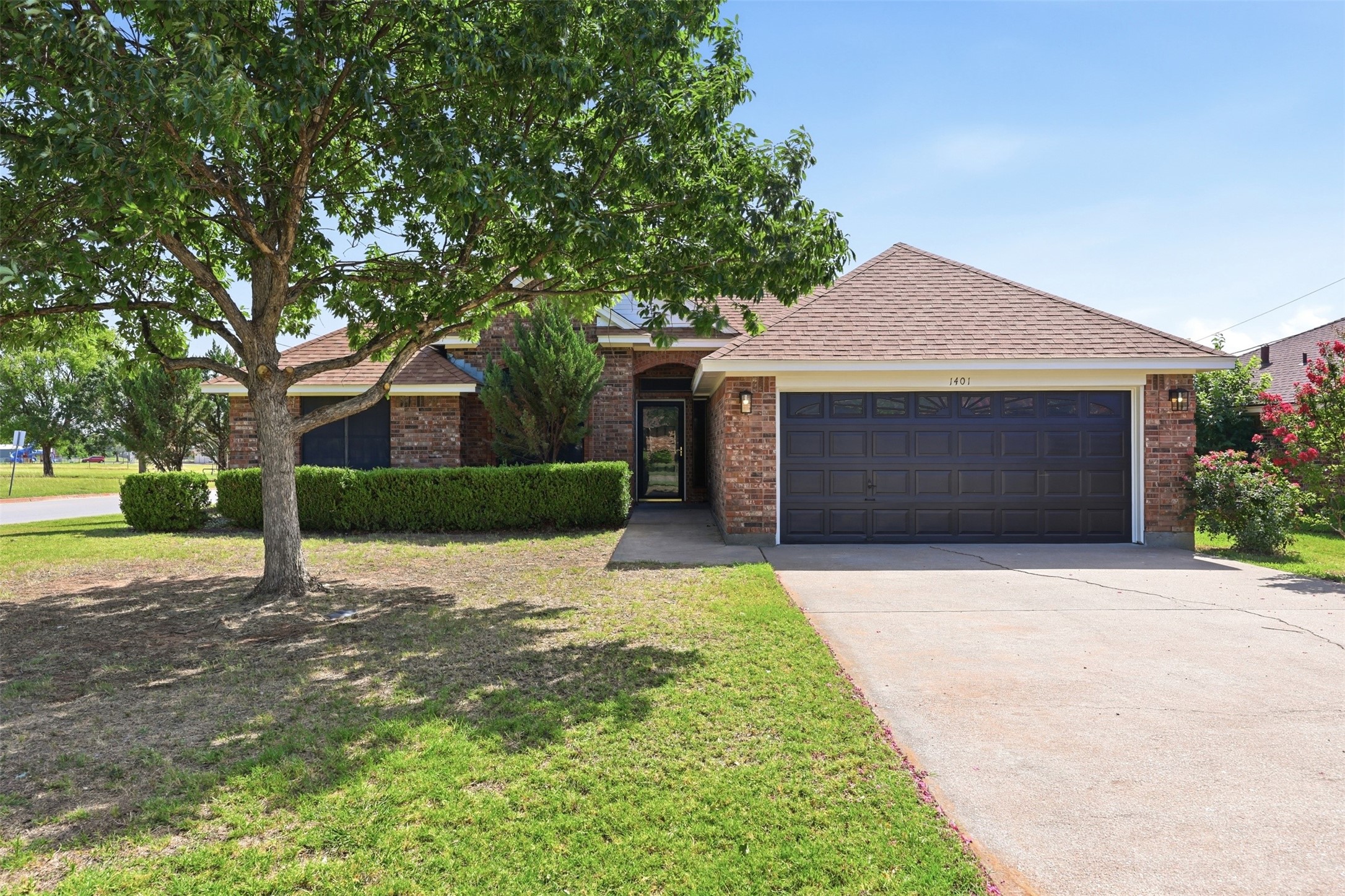 1401 Spanish Oak Drive