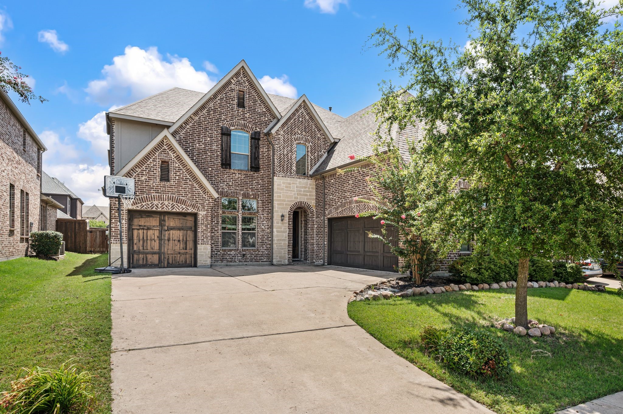 3318 Ridgecross Drive