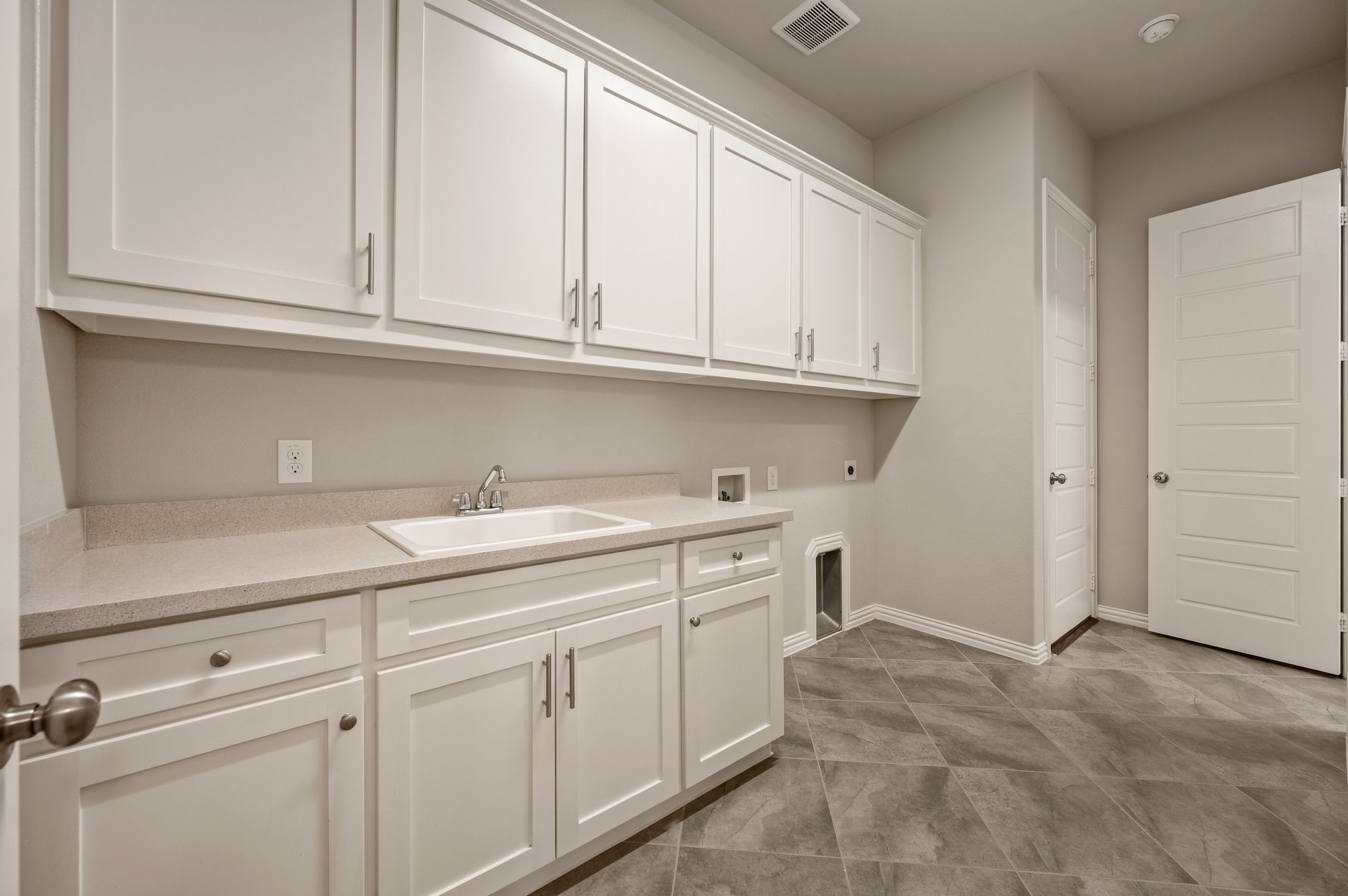 3318 Ridgecross Drive