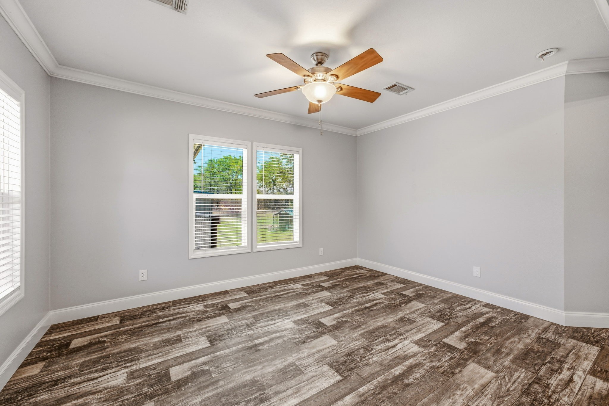 570 Armadillo Court