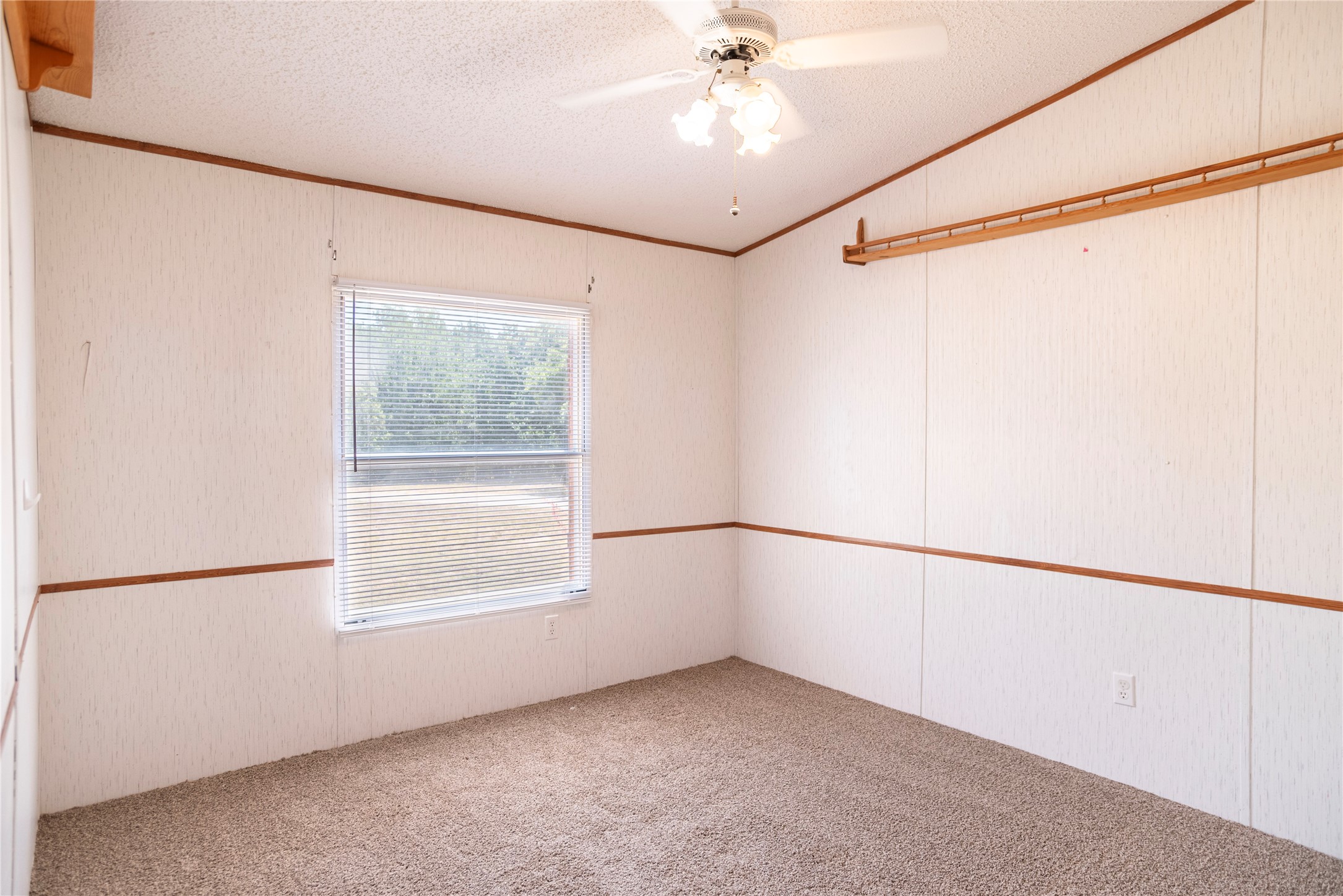 406 Private Road 3706