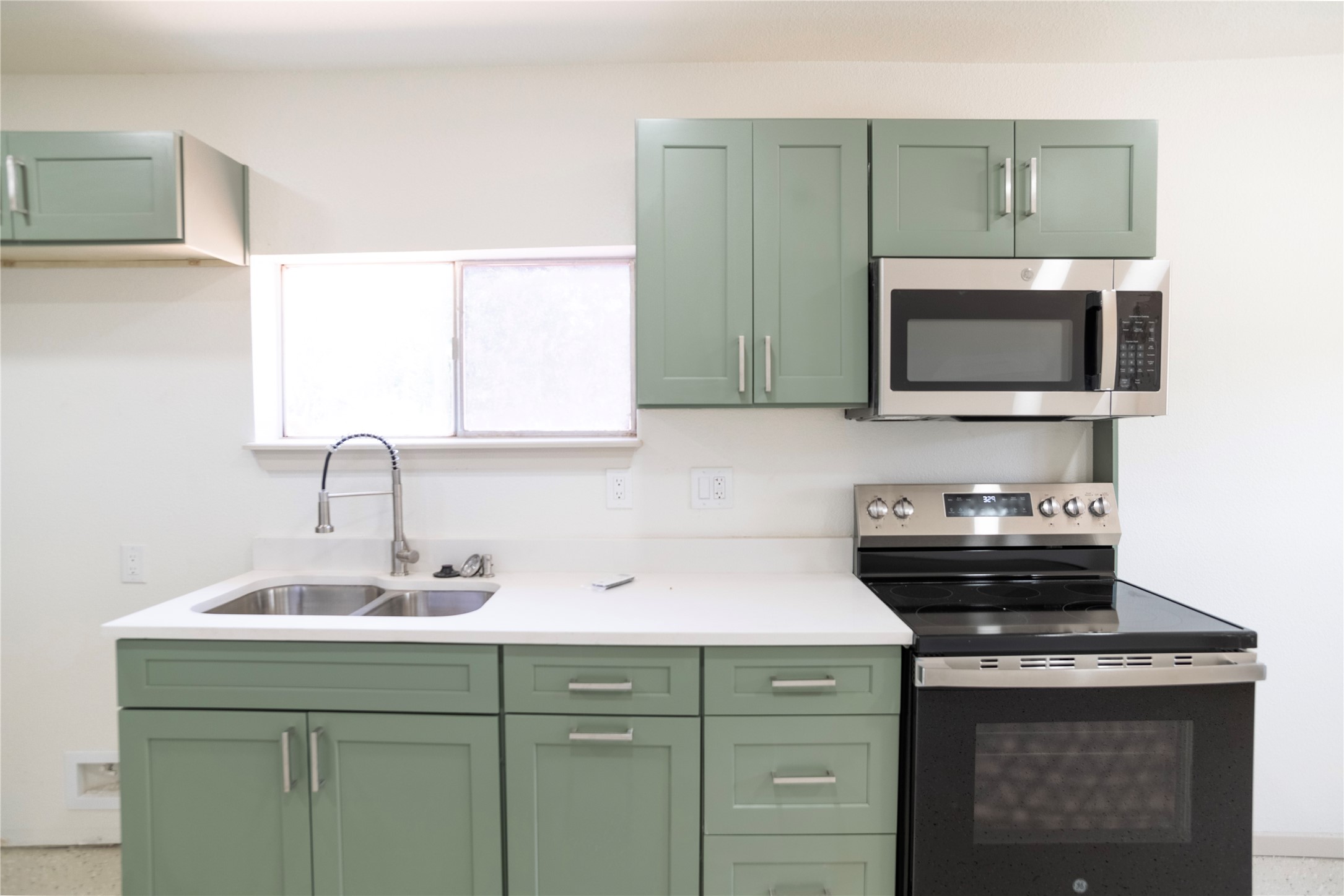 406 Private Road 3706