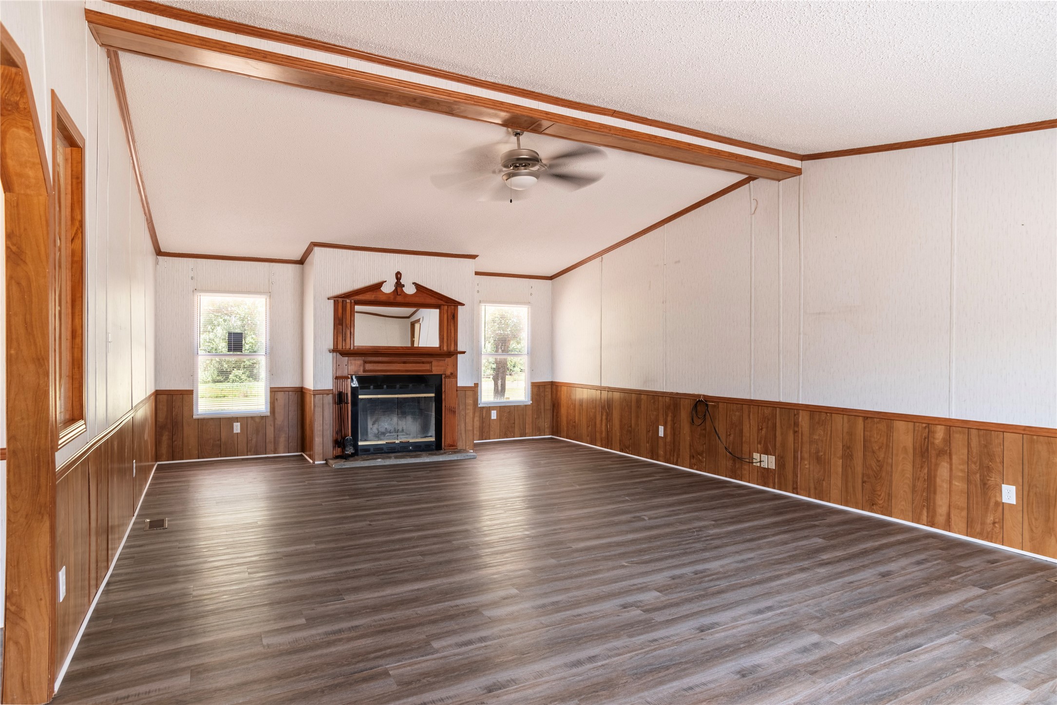406 Private Road 3706
