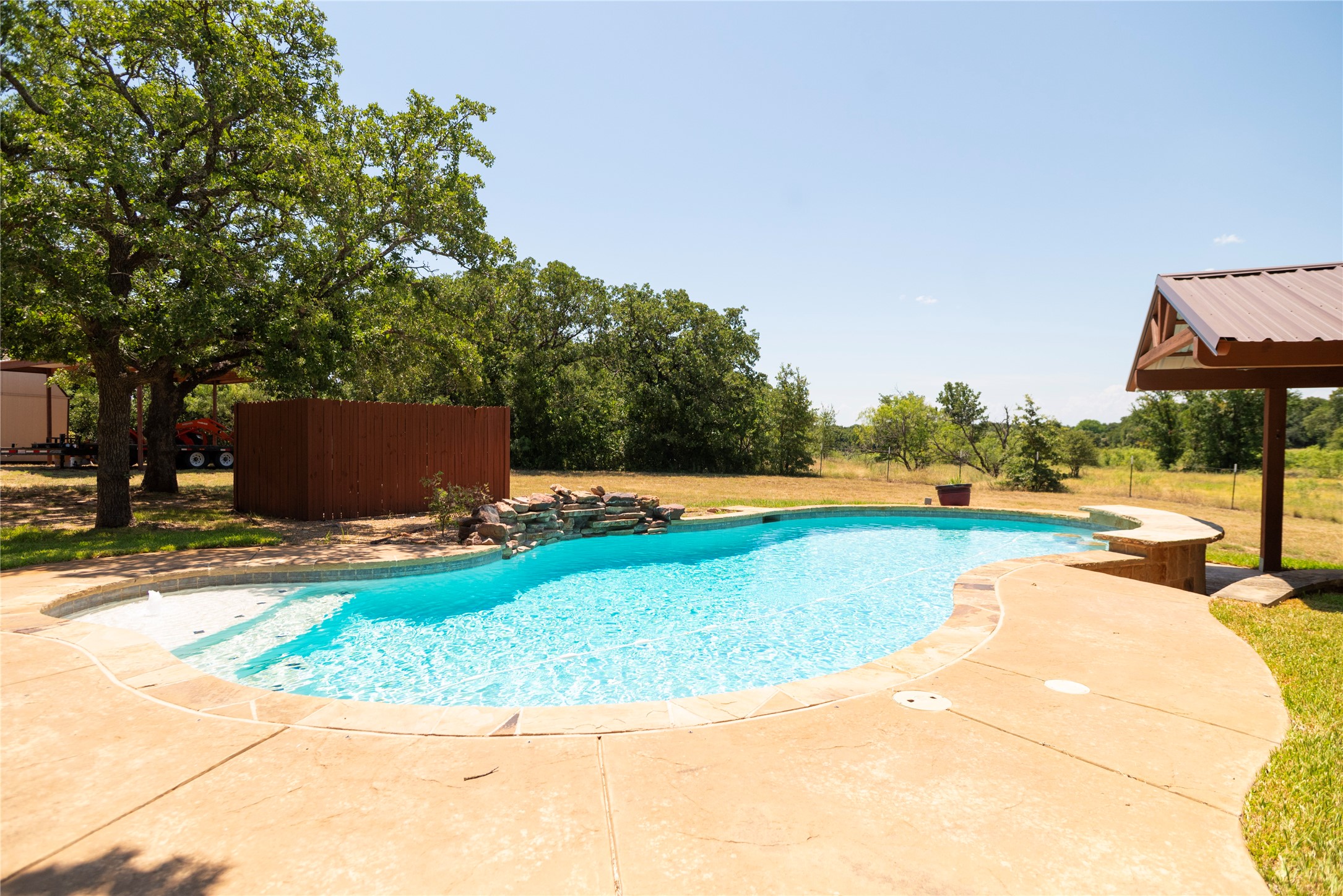 406 Private Road 3706