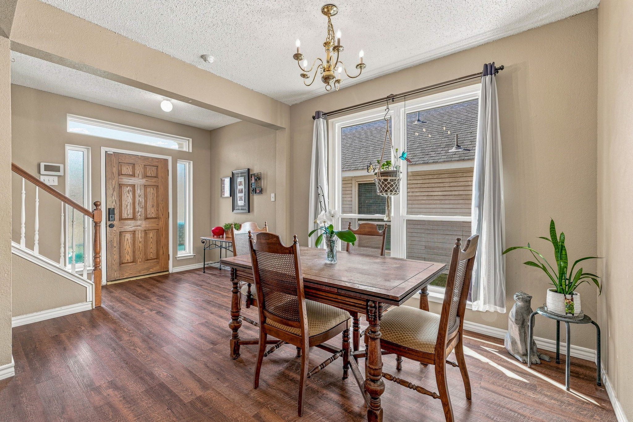 6913 Chaco Trail
