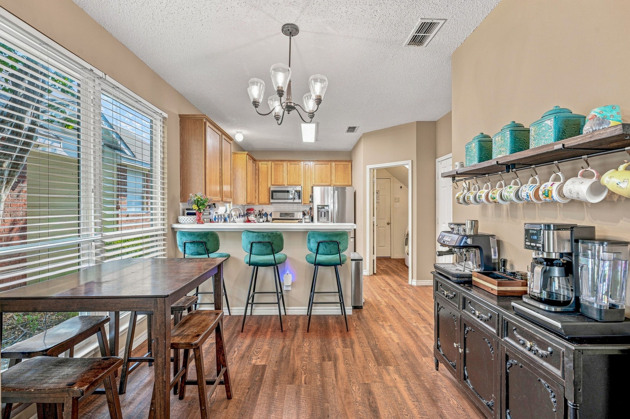 6913 Chaco Trail