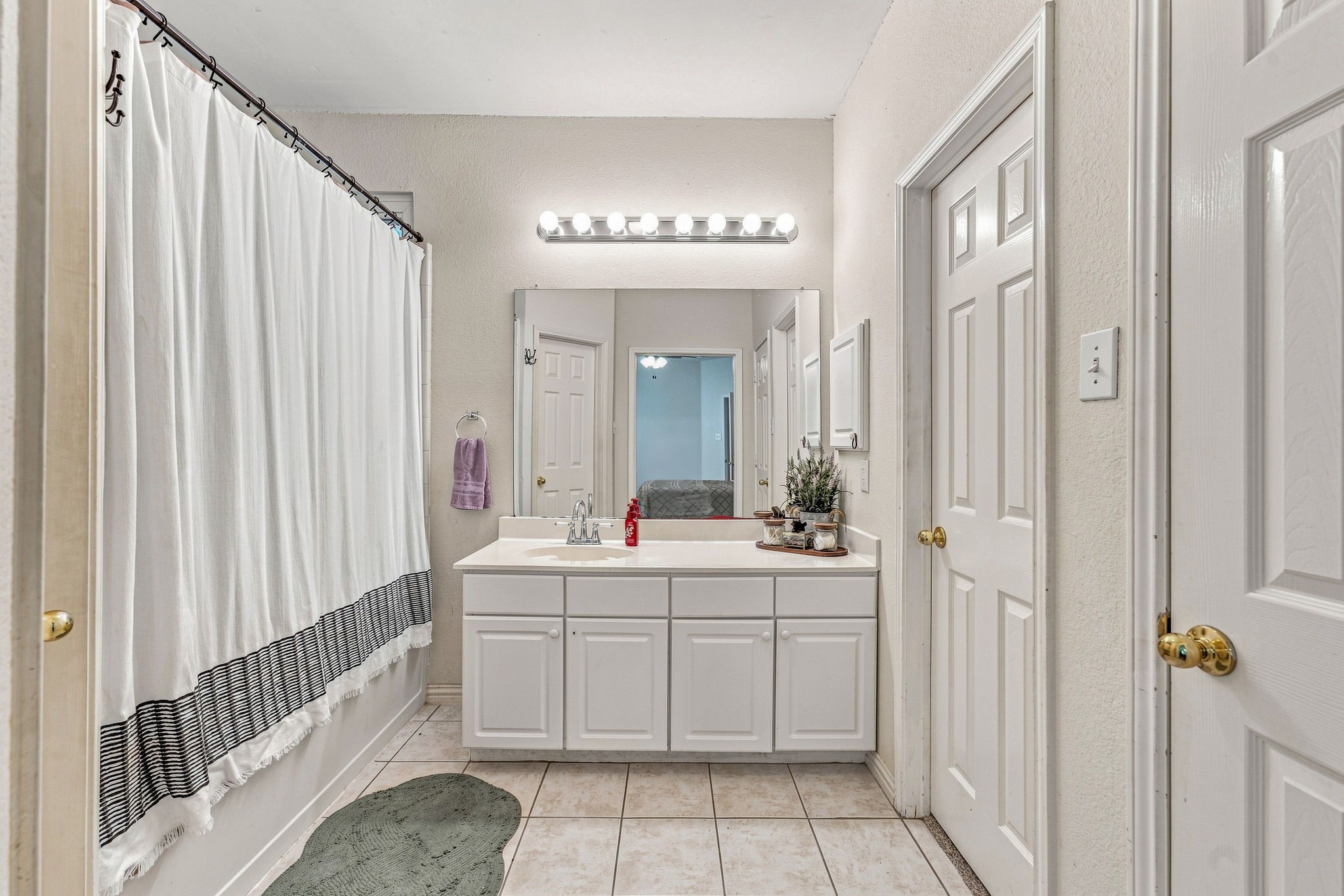 6913 Chaco Trail