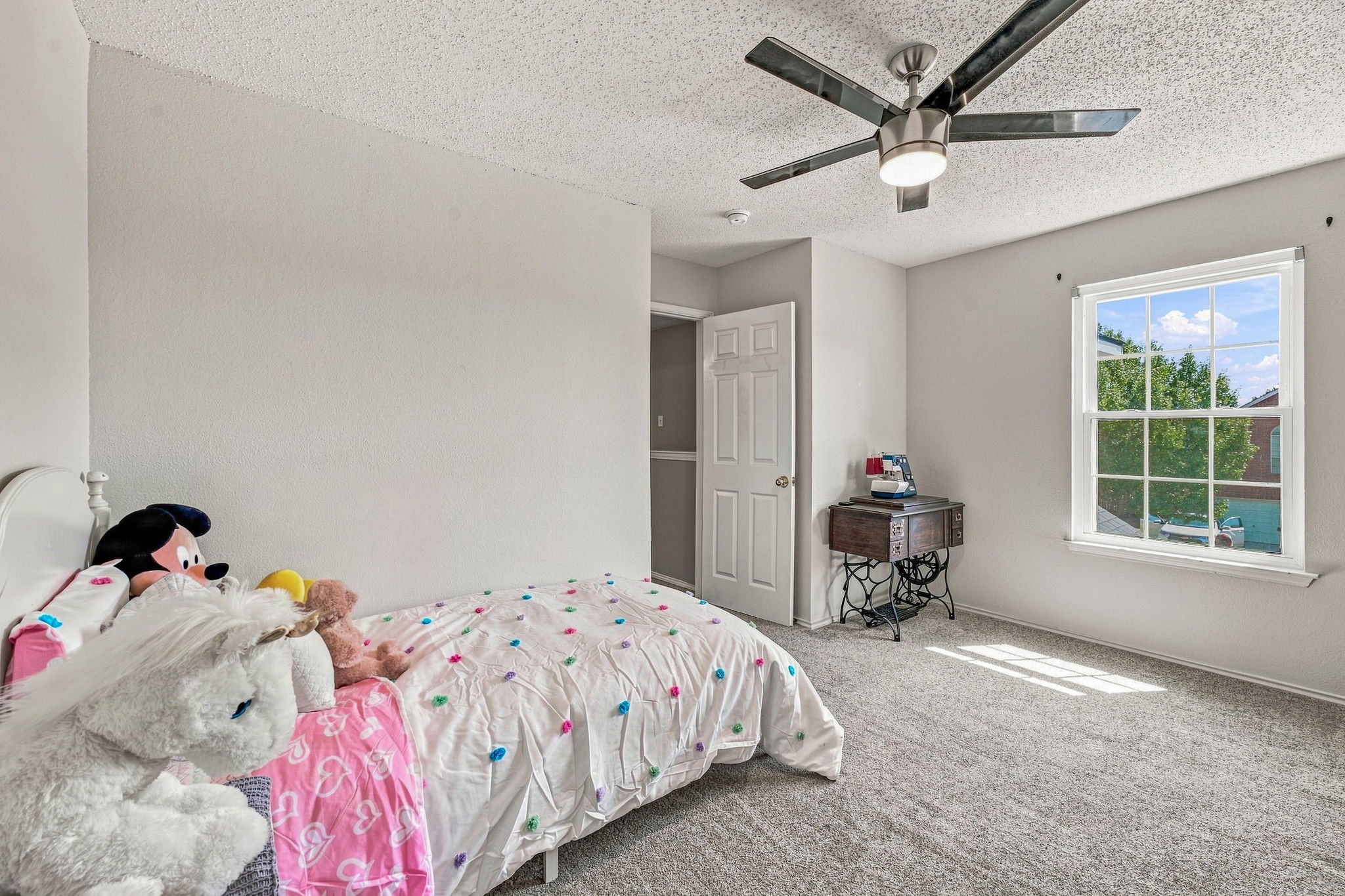 6913 Chaco Trail