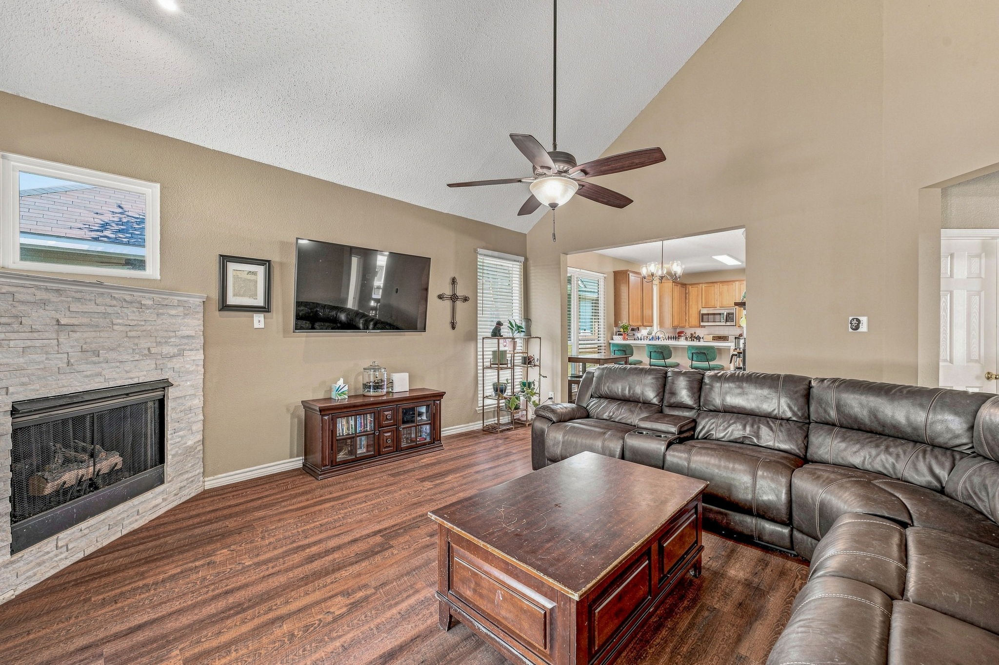 6913 Chaco Trail