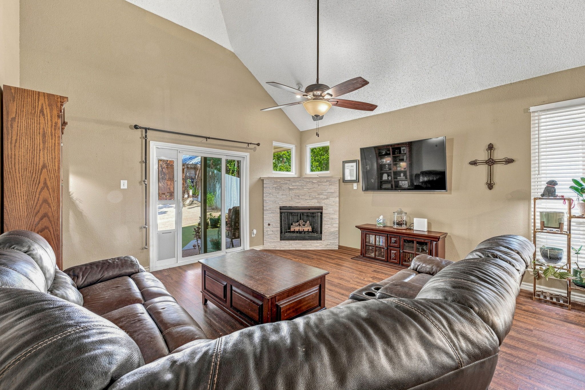 6913 Chaco Trail