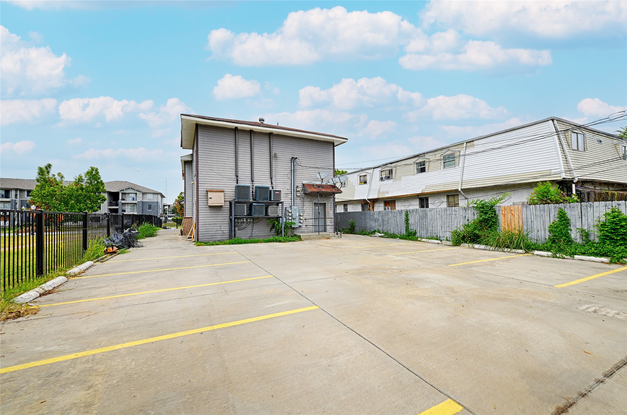 3020 South Boulevard 6