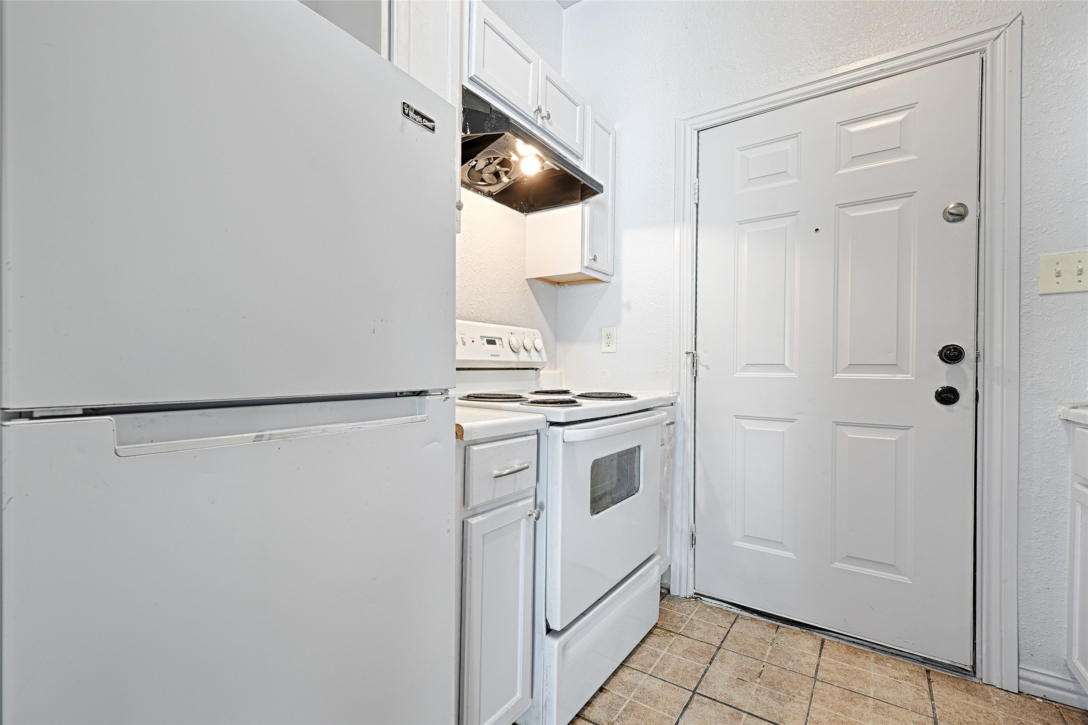3020 South Boulevard 6