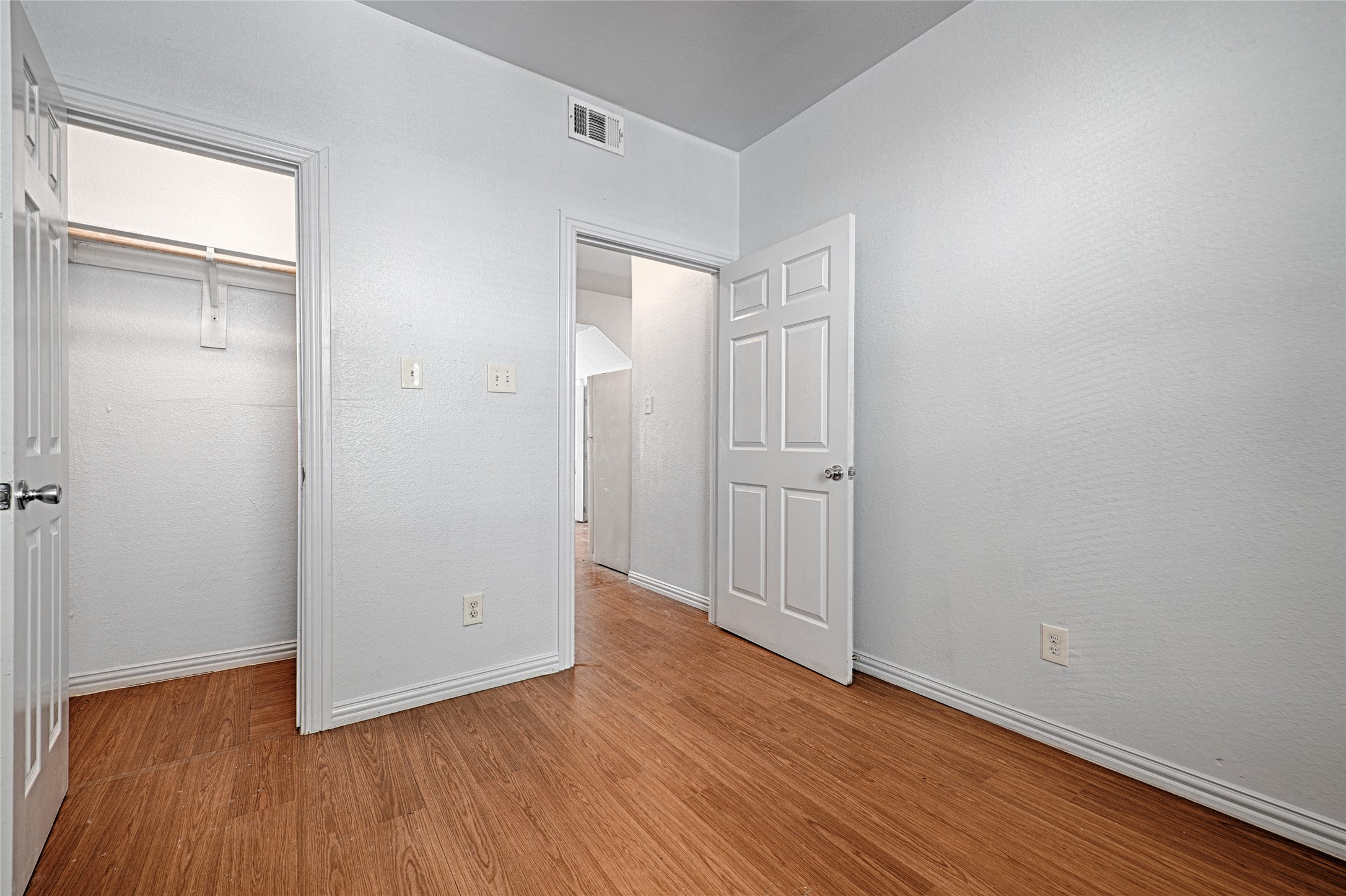 3020 South Boulevard 6
