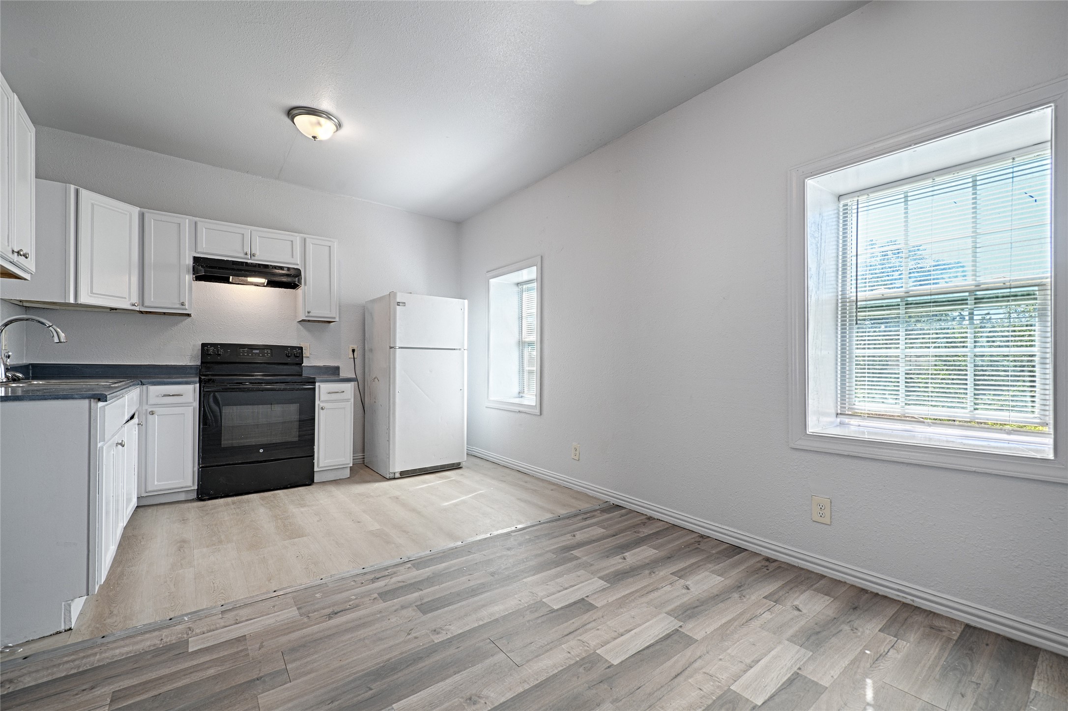 3020 South Boulevard 6