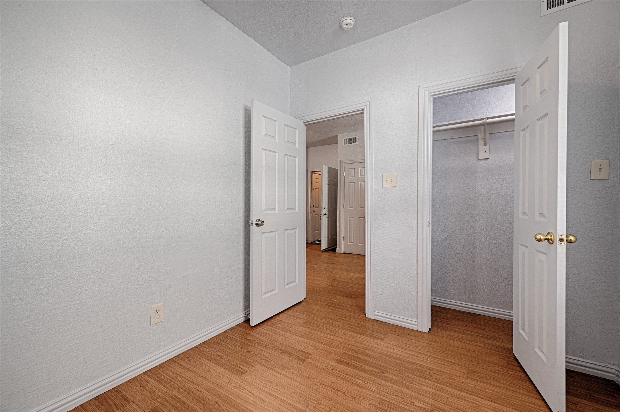 3020 South Boulevard 6