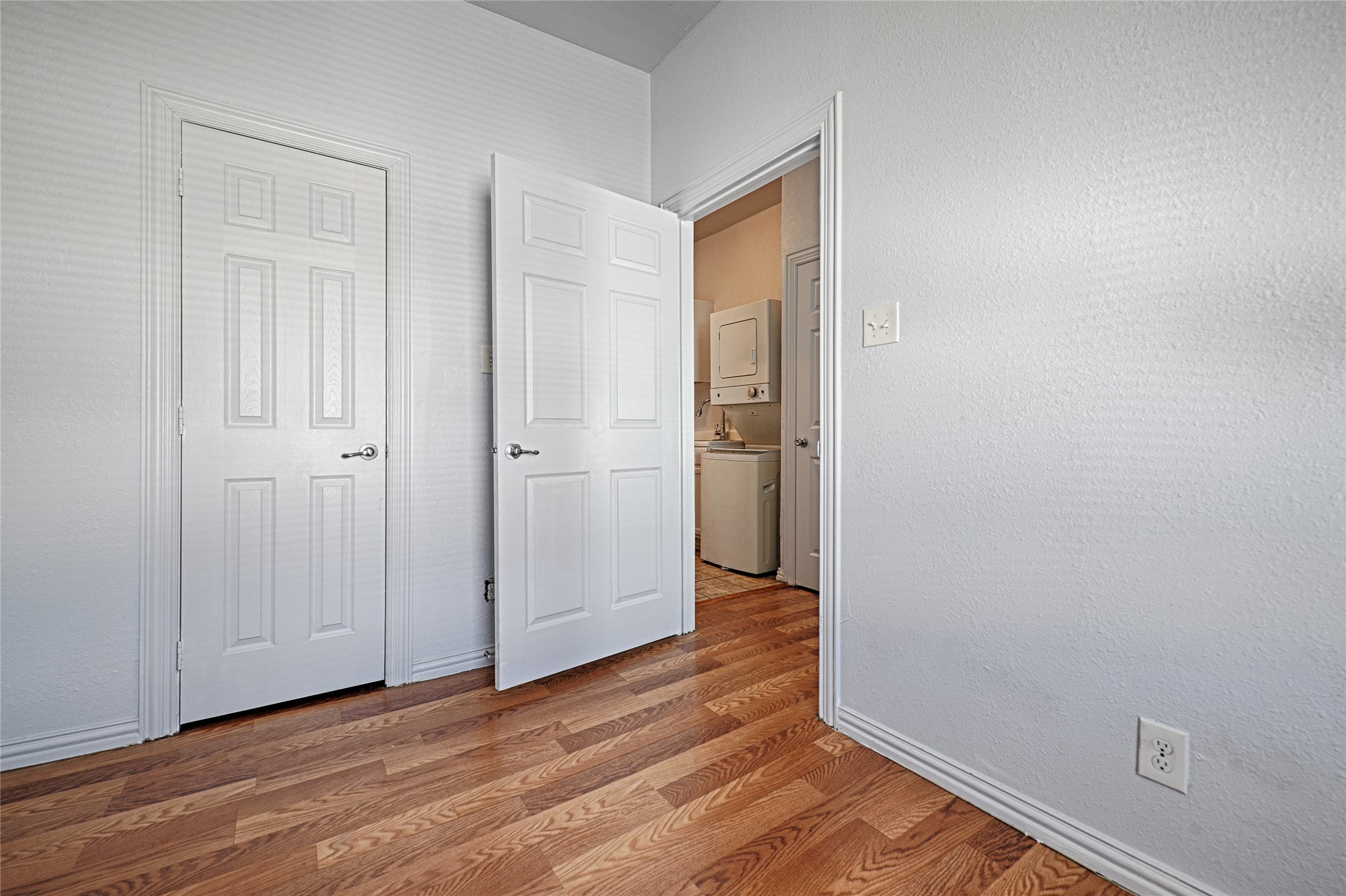 3020 South Boulevard 6