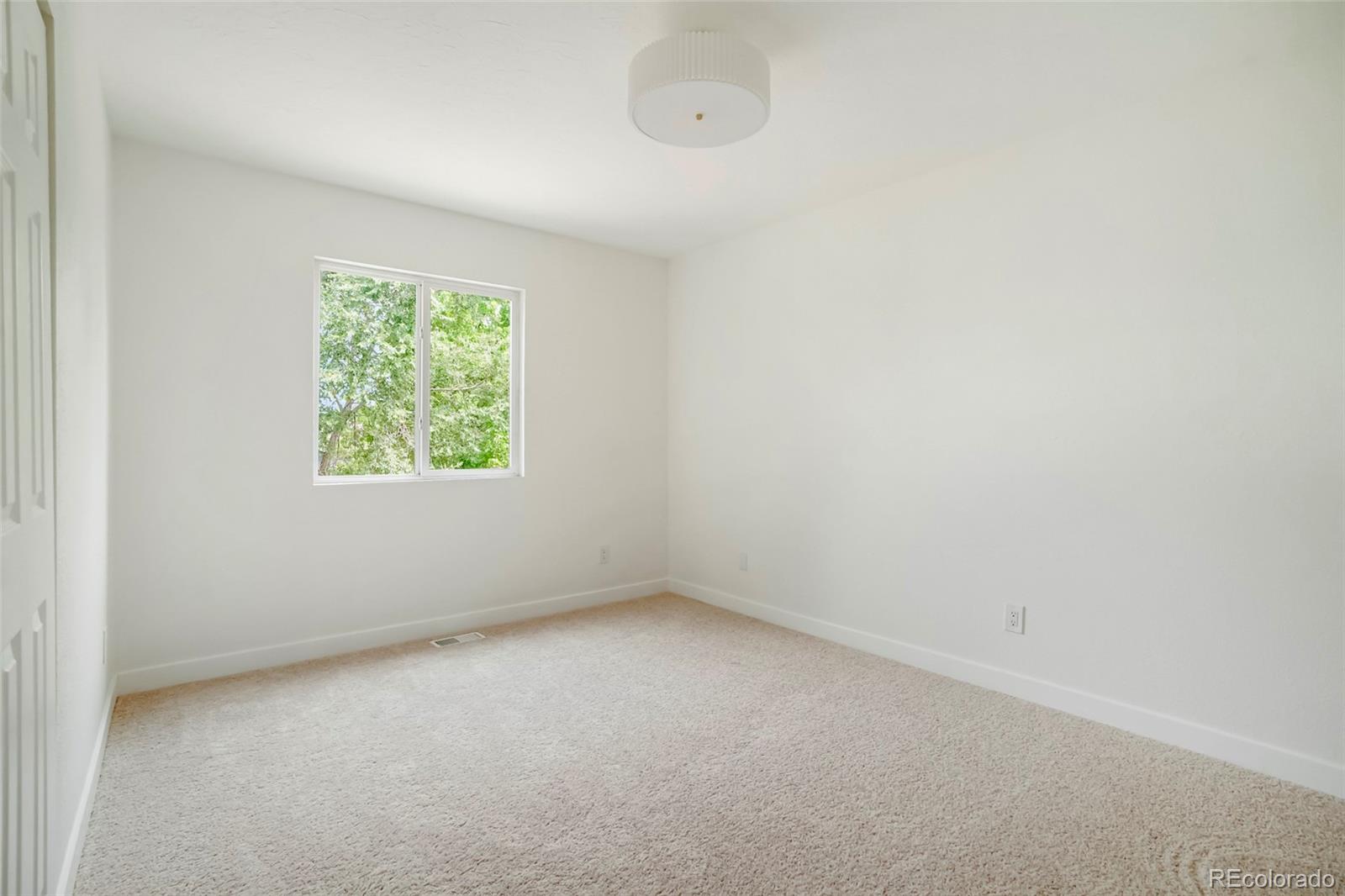 2216 Apple Avenue