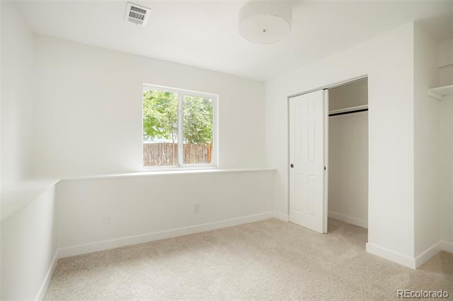 2216 Apple Avenue