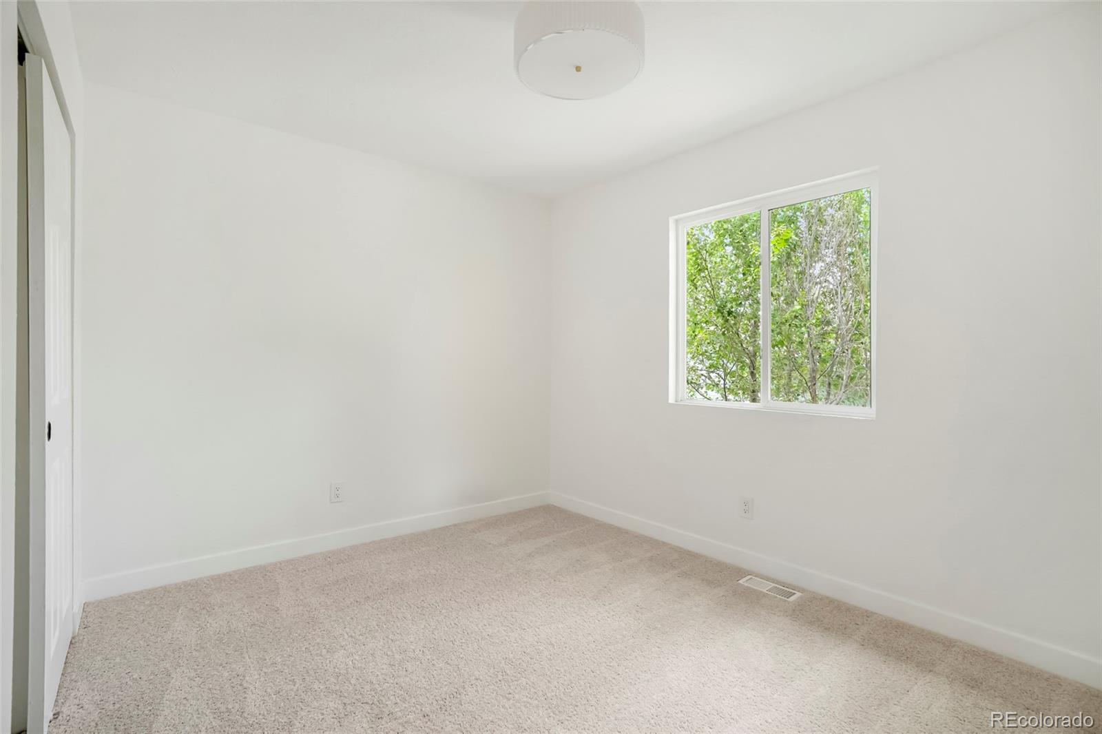 2216 Apple Avenue