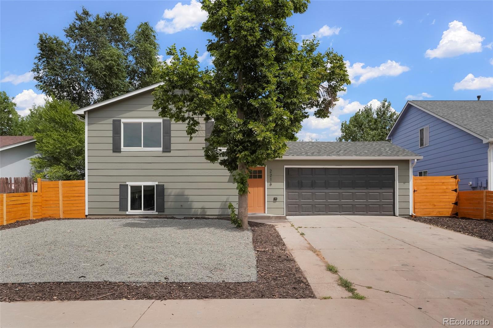 2216 Apple Avenue