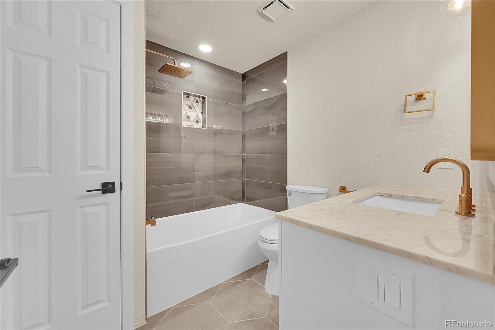 3433 Cripple Creek Square Unit: G16