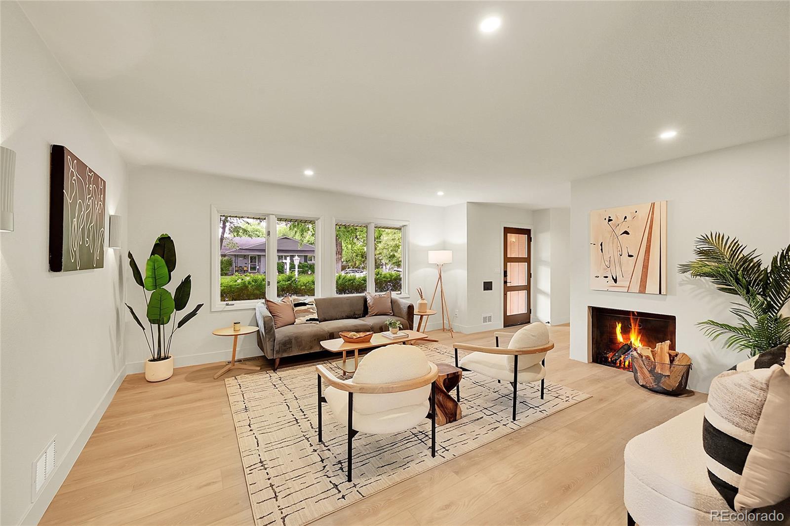 3736 S Hibiscus Way