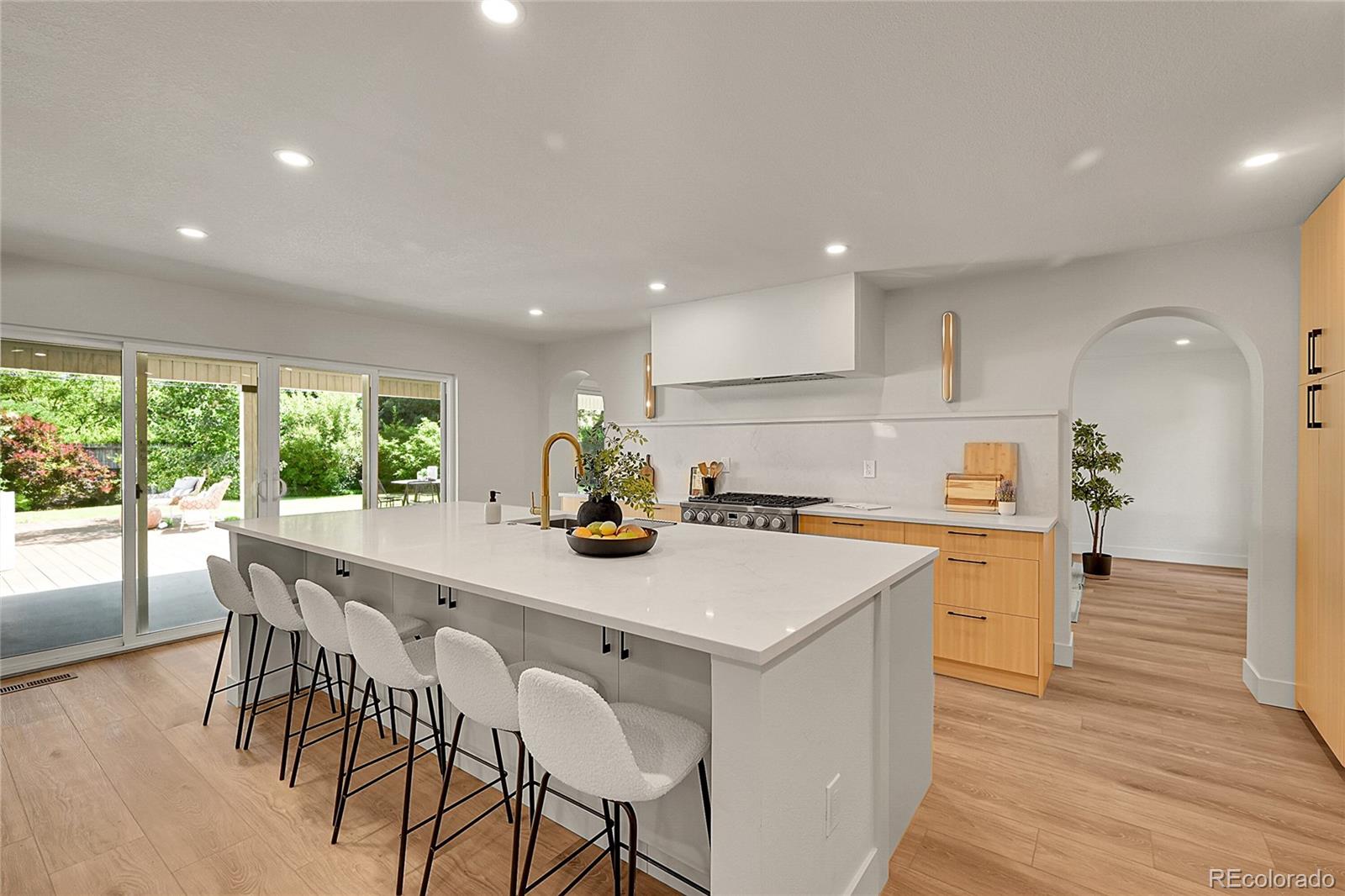3736 S Hibiscus Way