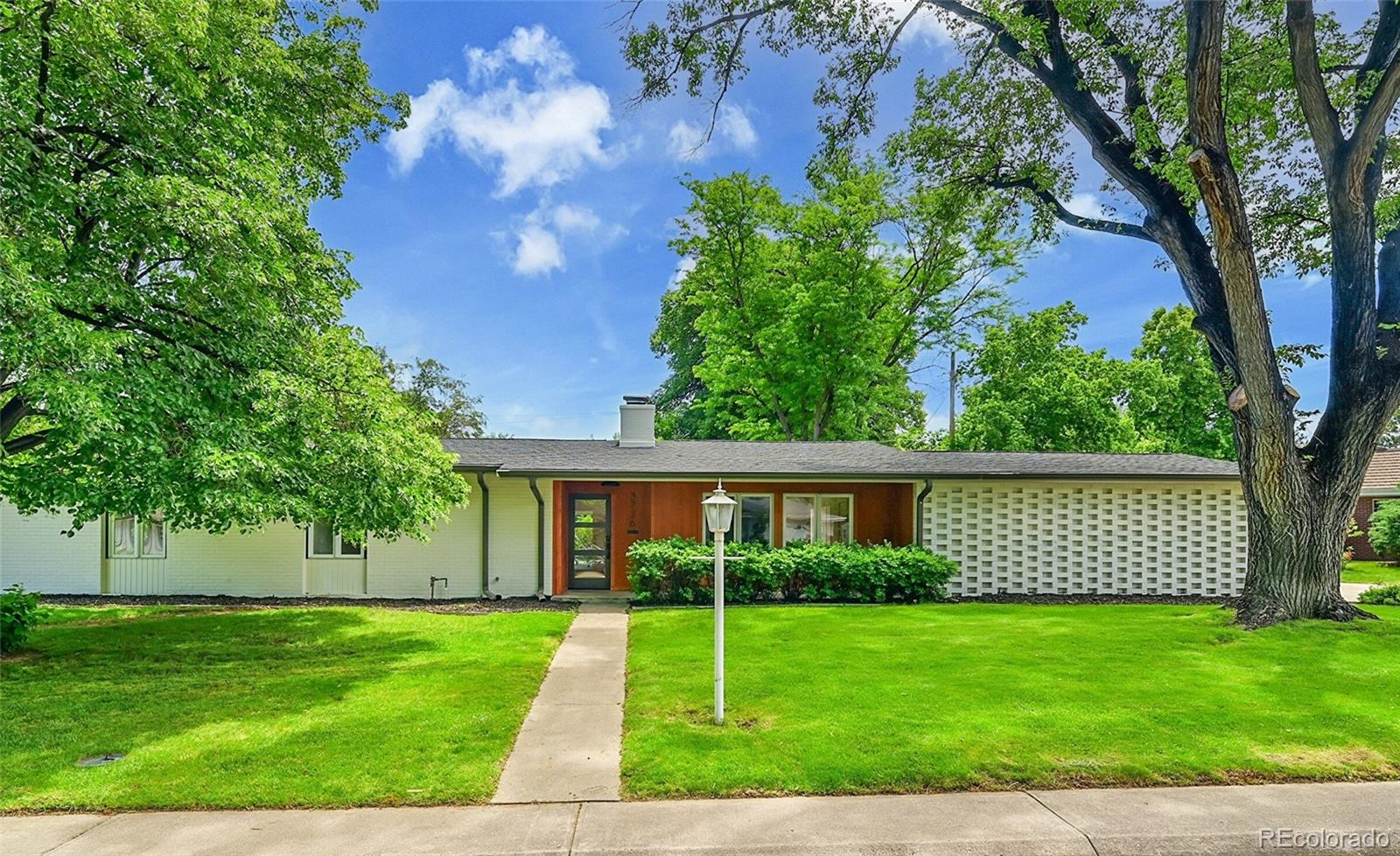 3736 S Hibiscus Way