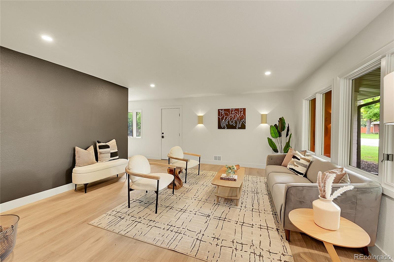 3736 S Hibiscus Way