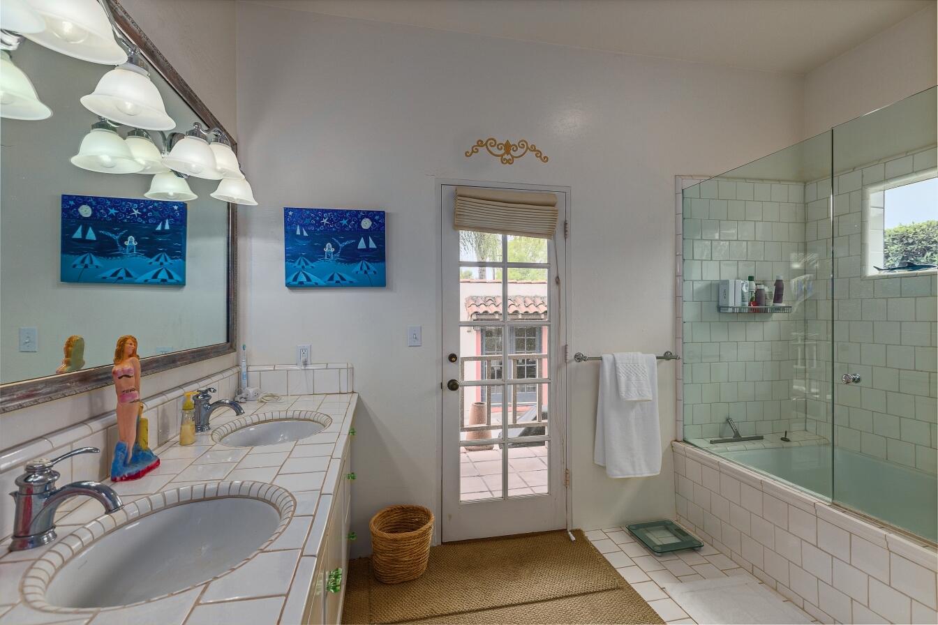 3822 Lincoln Road