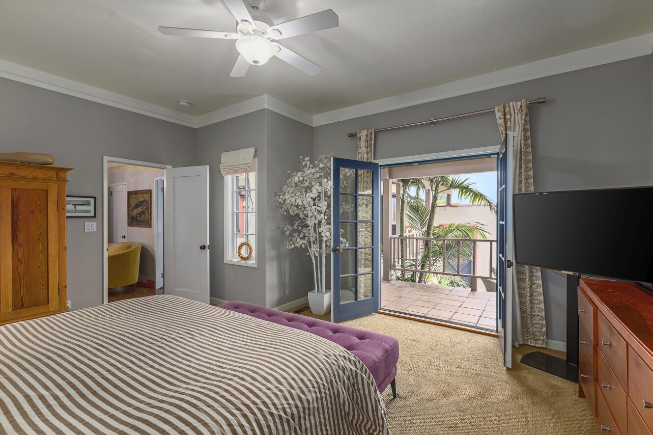 3822 Lincoln Road