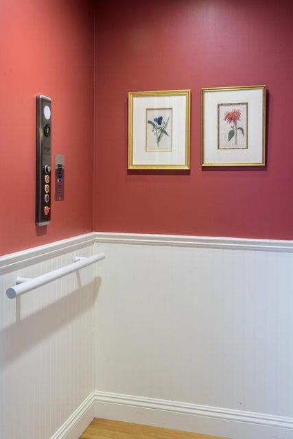 320 E Victoria Street, A