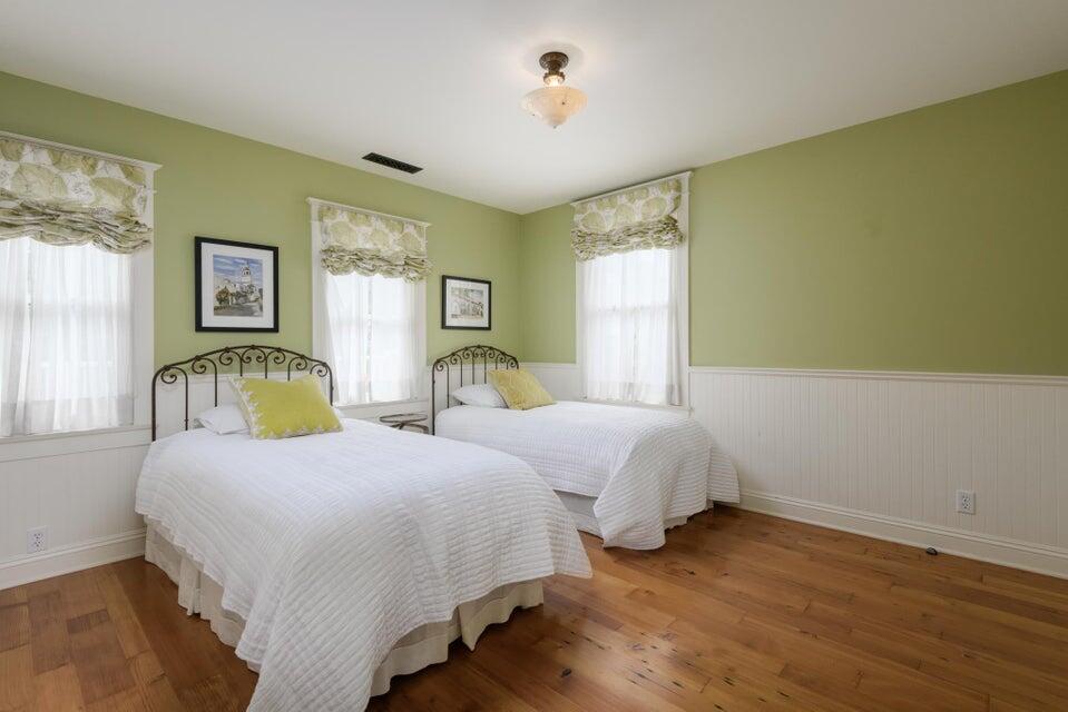 320 E Victoria Street, A