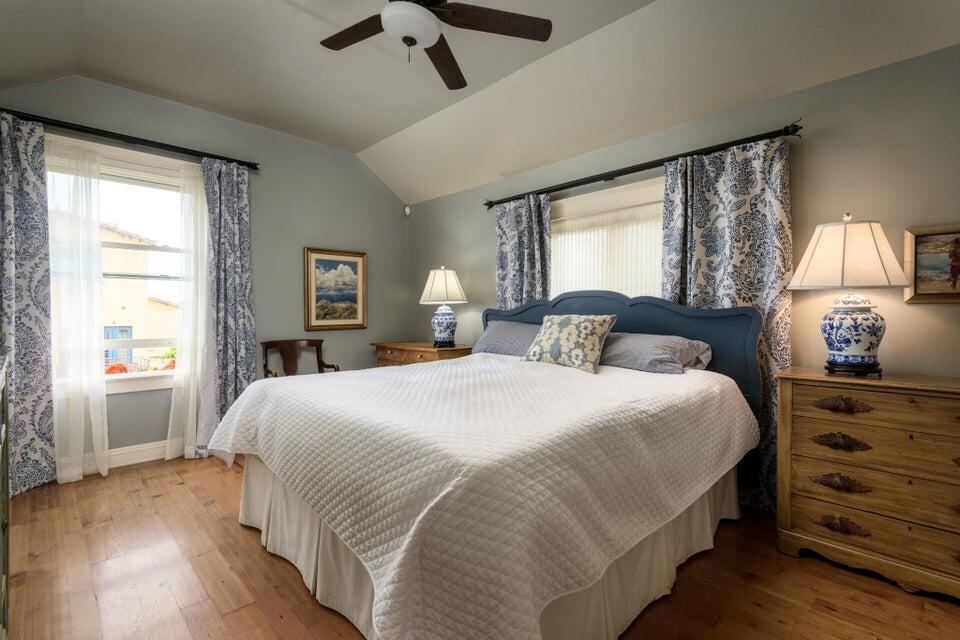 320 E Victoria Street, A