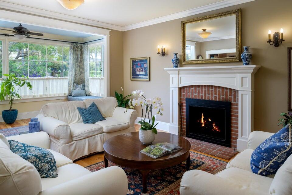 320 E Victoria Street, A